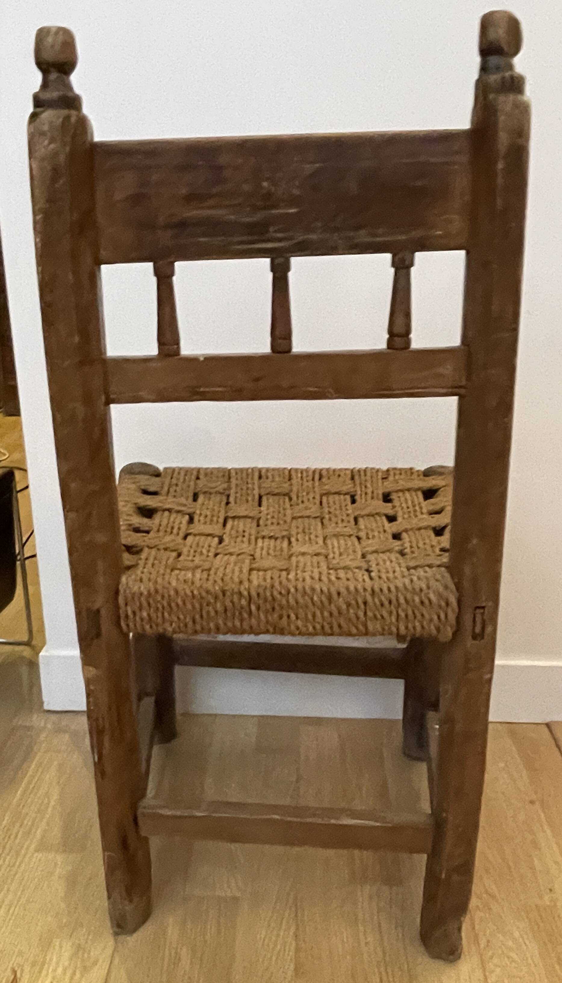 Wood chair and rush cord brutalist style from Queyras