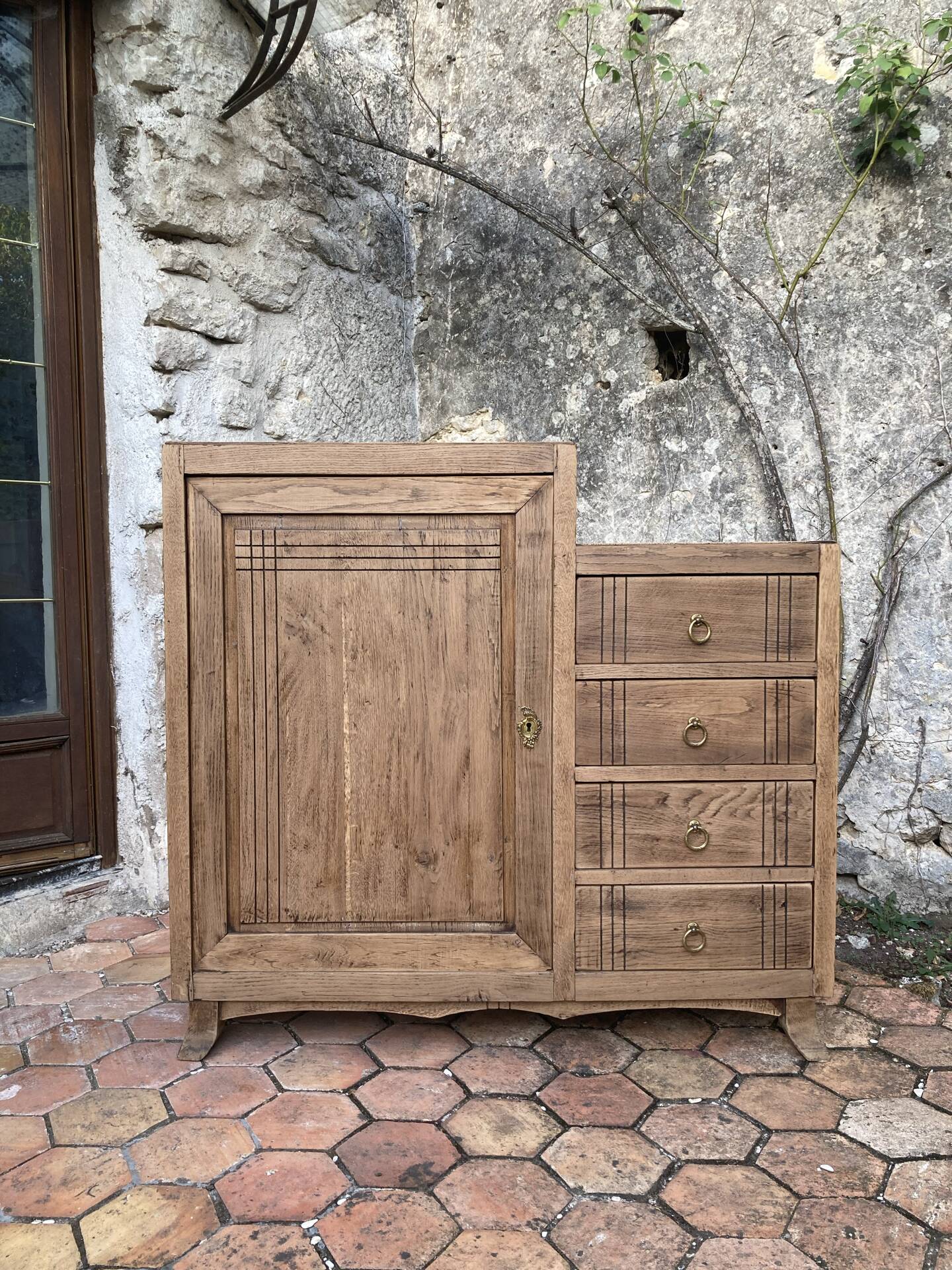 Buffet asymétrique ancien 