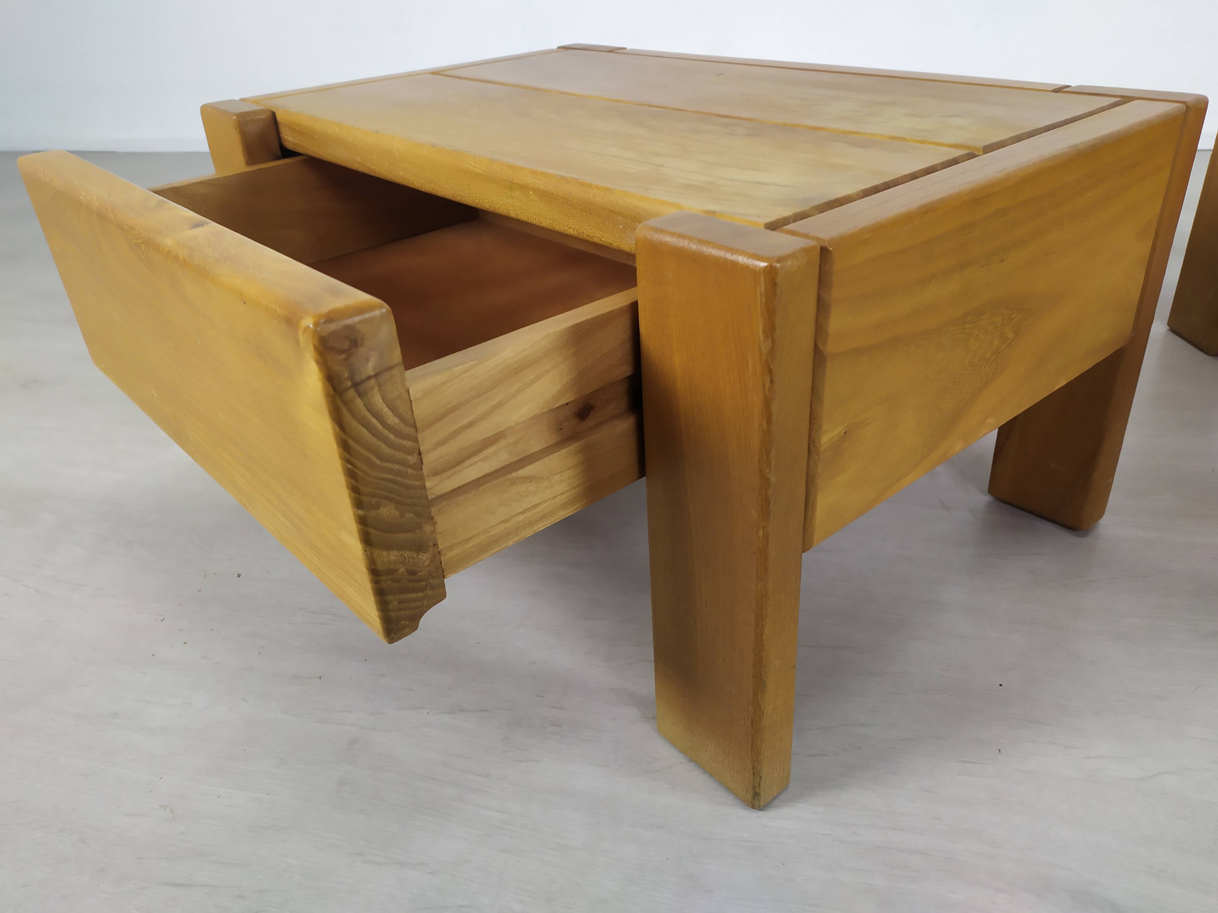 Regain home bedside table