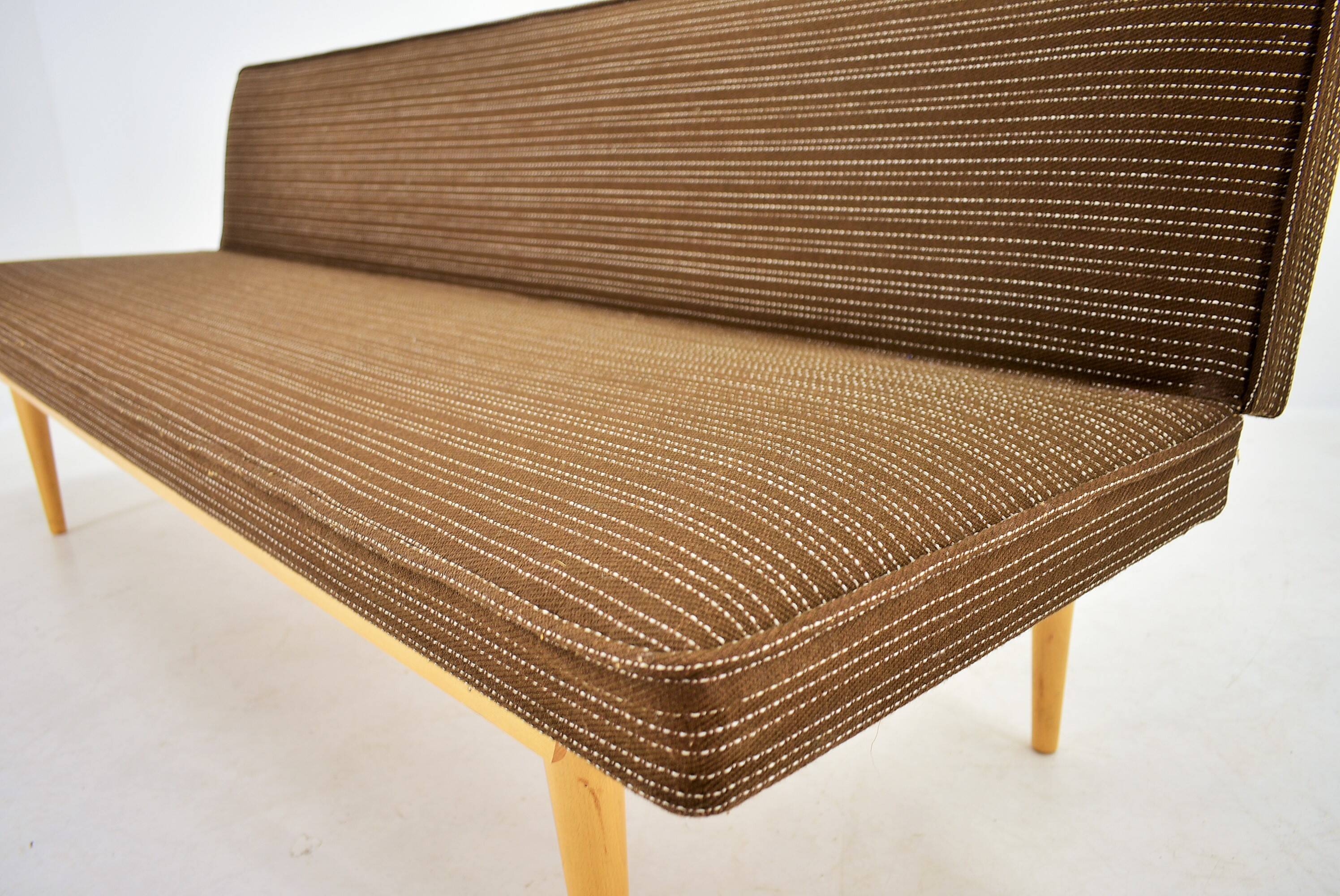 Mid-century Sofa or Day Bed by Miroslav Navrátil, Interier Praha, 1960's