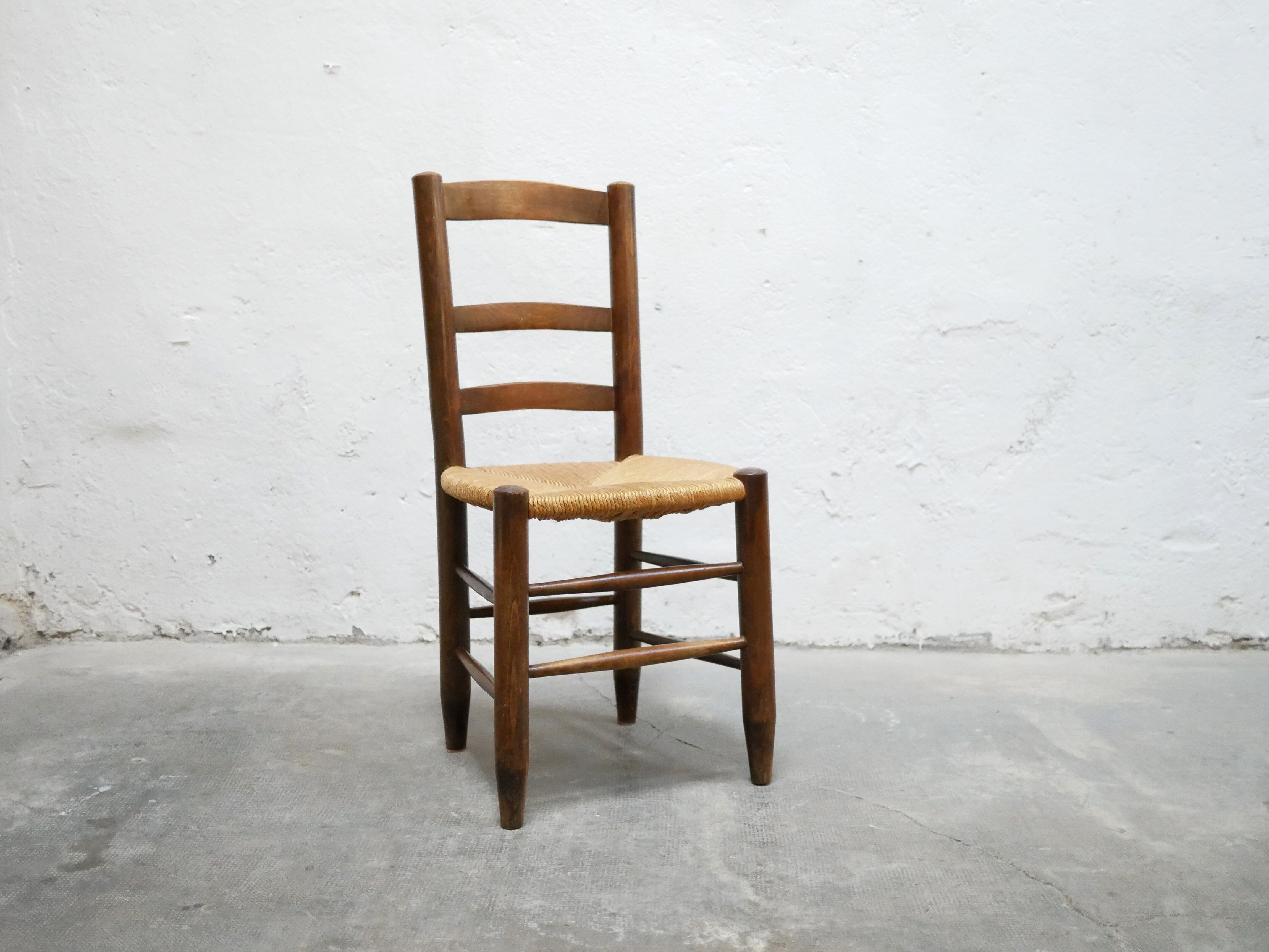 Antique mulched wooden country chair