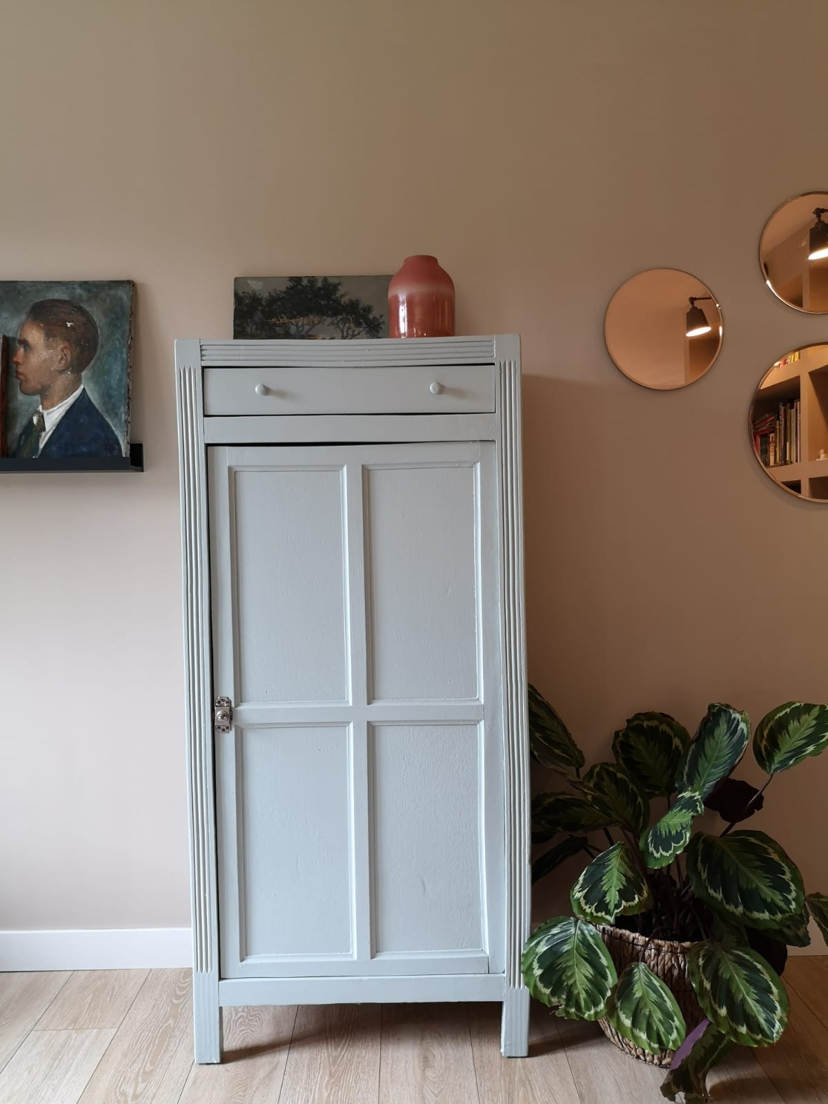 Small Parisian wardrobe redesigned