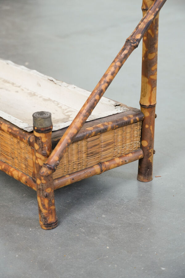 Porte-manteau ancien français en bambou, avec miroir et porte-parapluie.