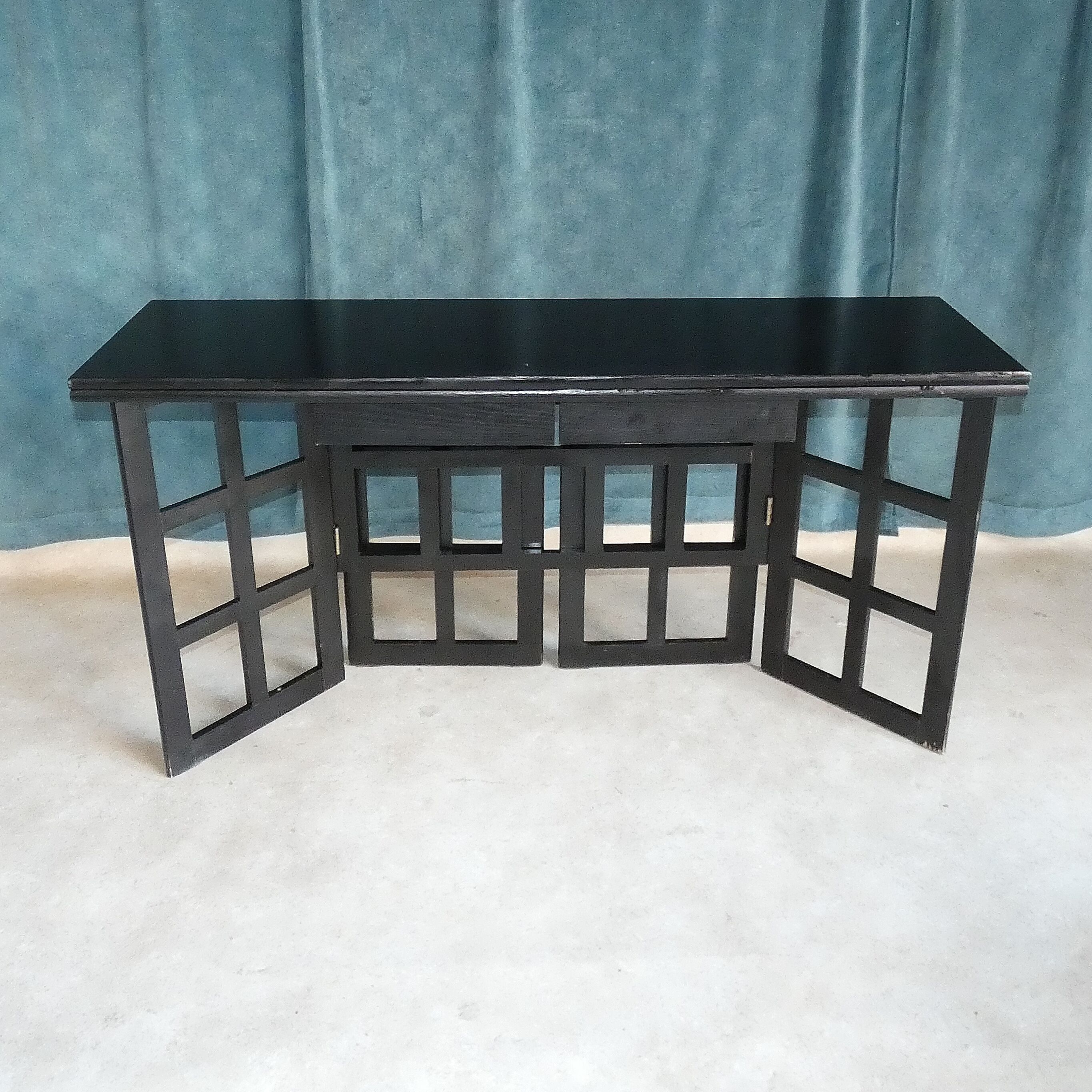 Dining table 1980