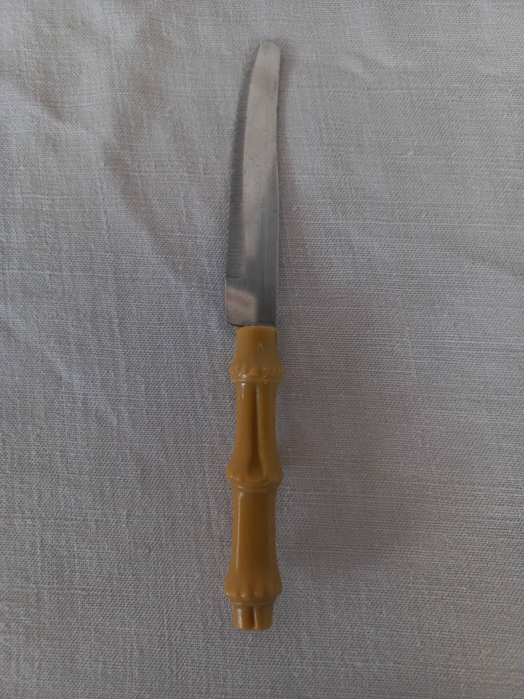 Set of 7 vintage knives