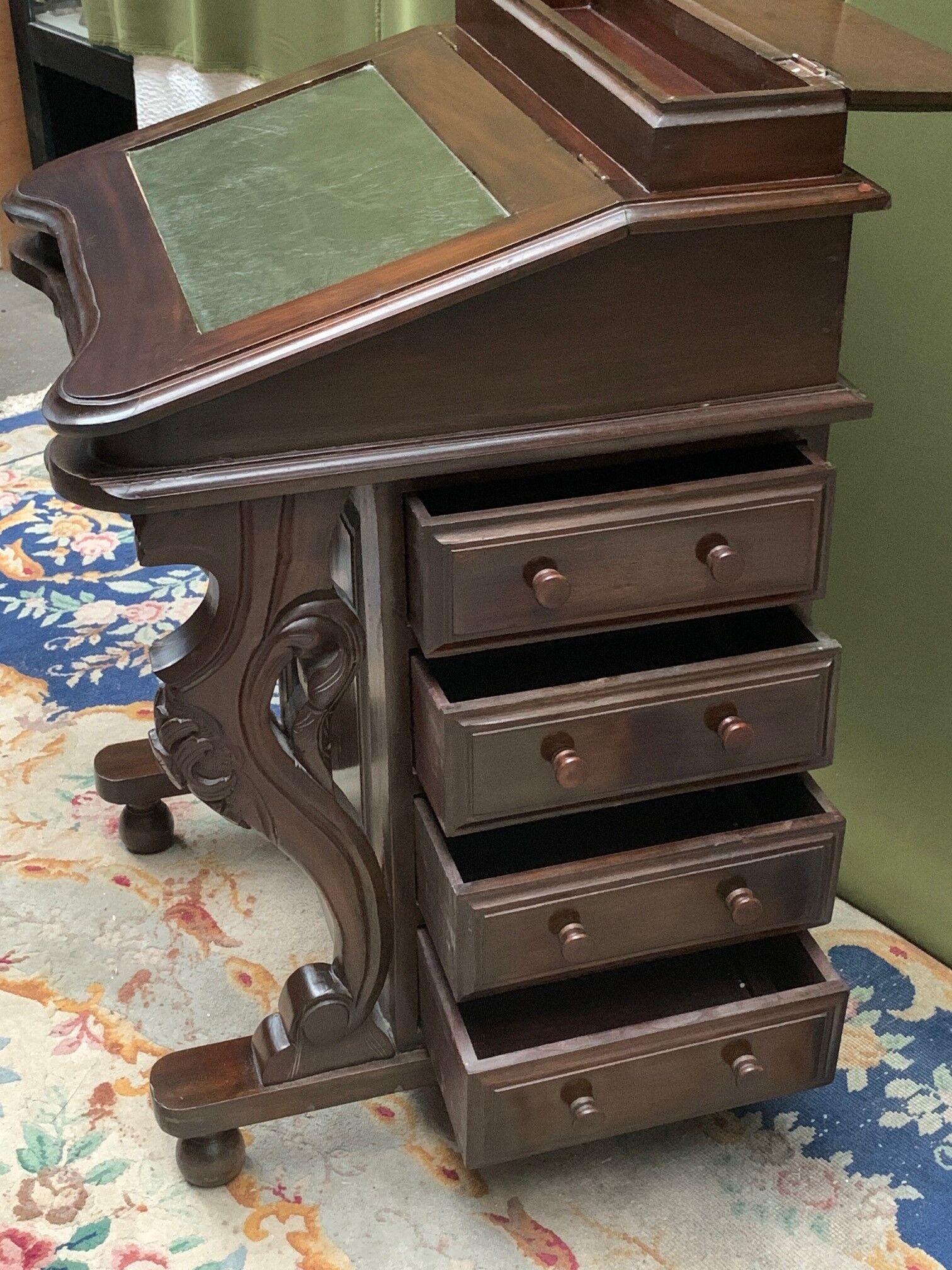 Victorian secretary davenport.