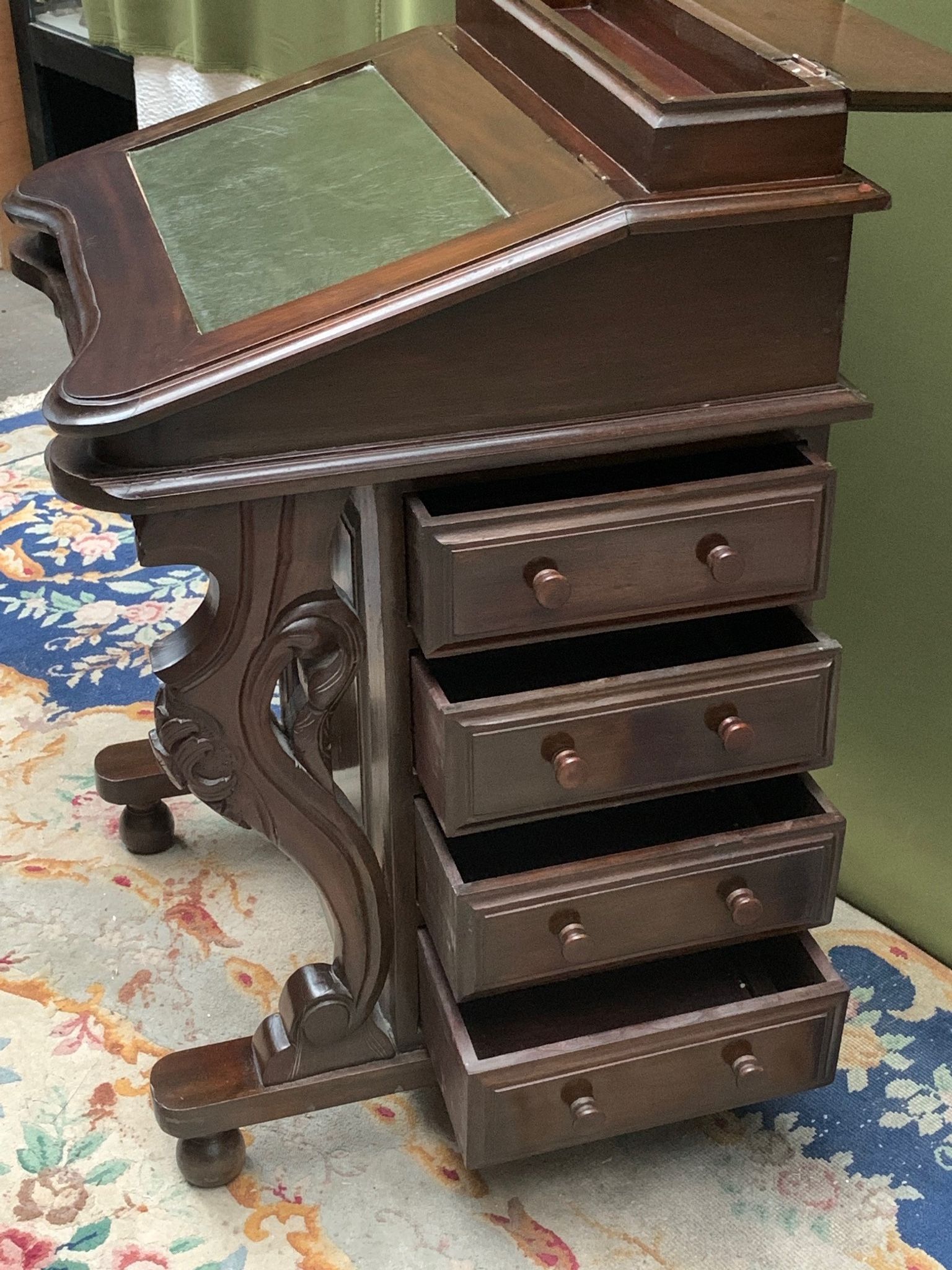 Victorian secretary davenport.