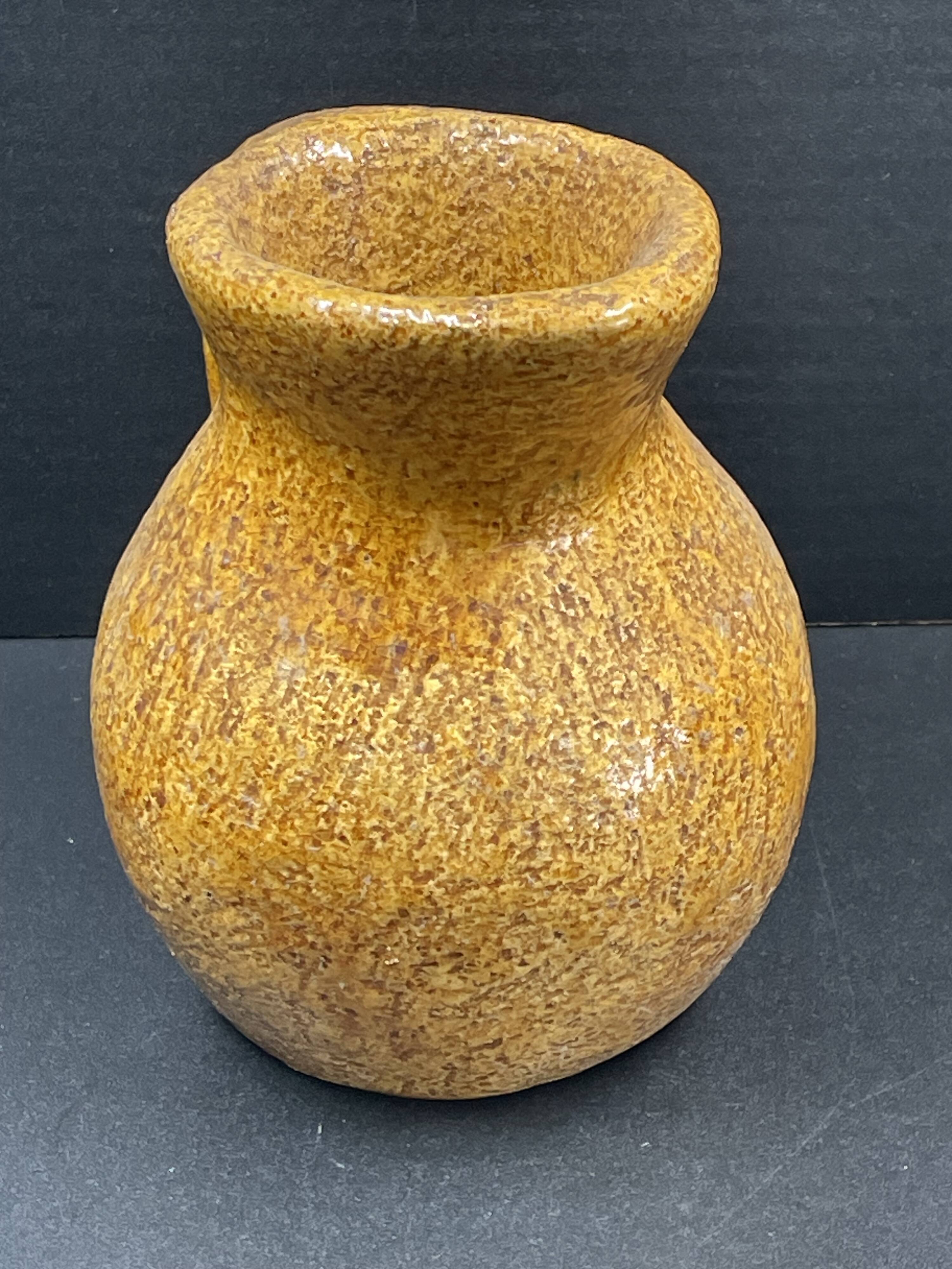 Contemporary ceramic very heavy modernist pitcher to identify H 16.5 cm