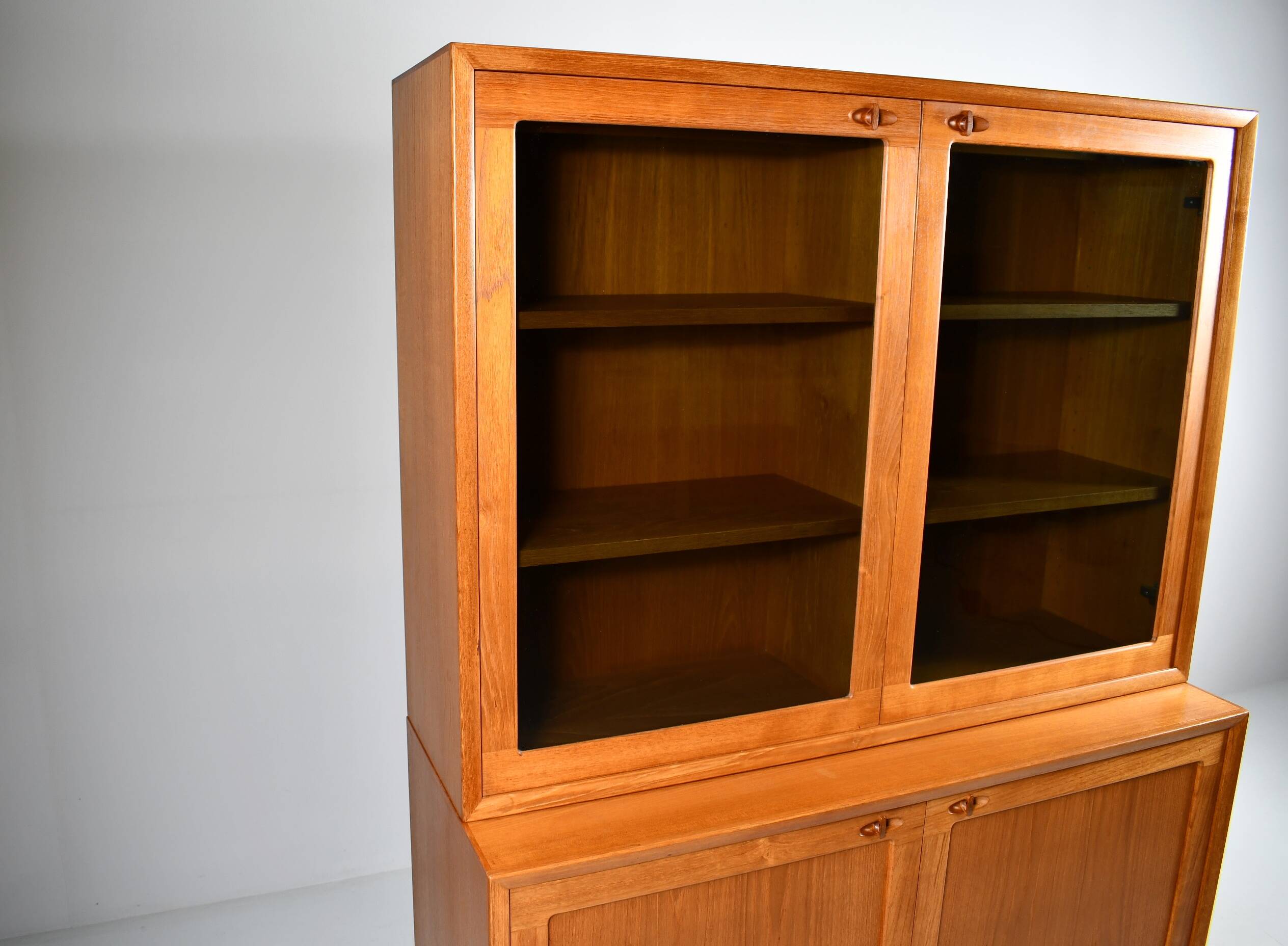 Cabinet en teck danois. H.W Klein. Années 1960.