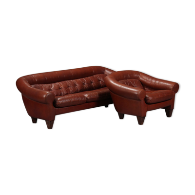 Canapé et un fauteuil en cuir caramel foncė