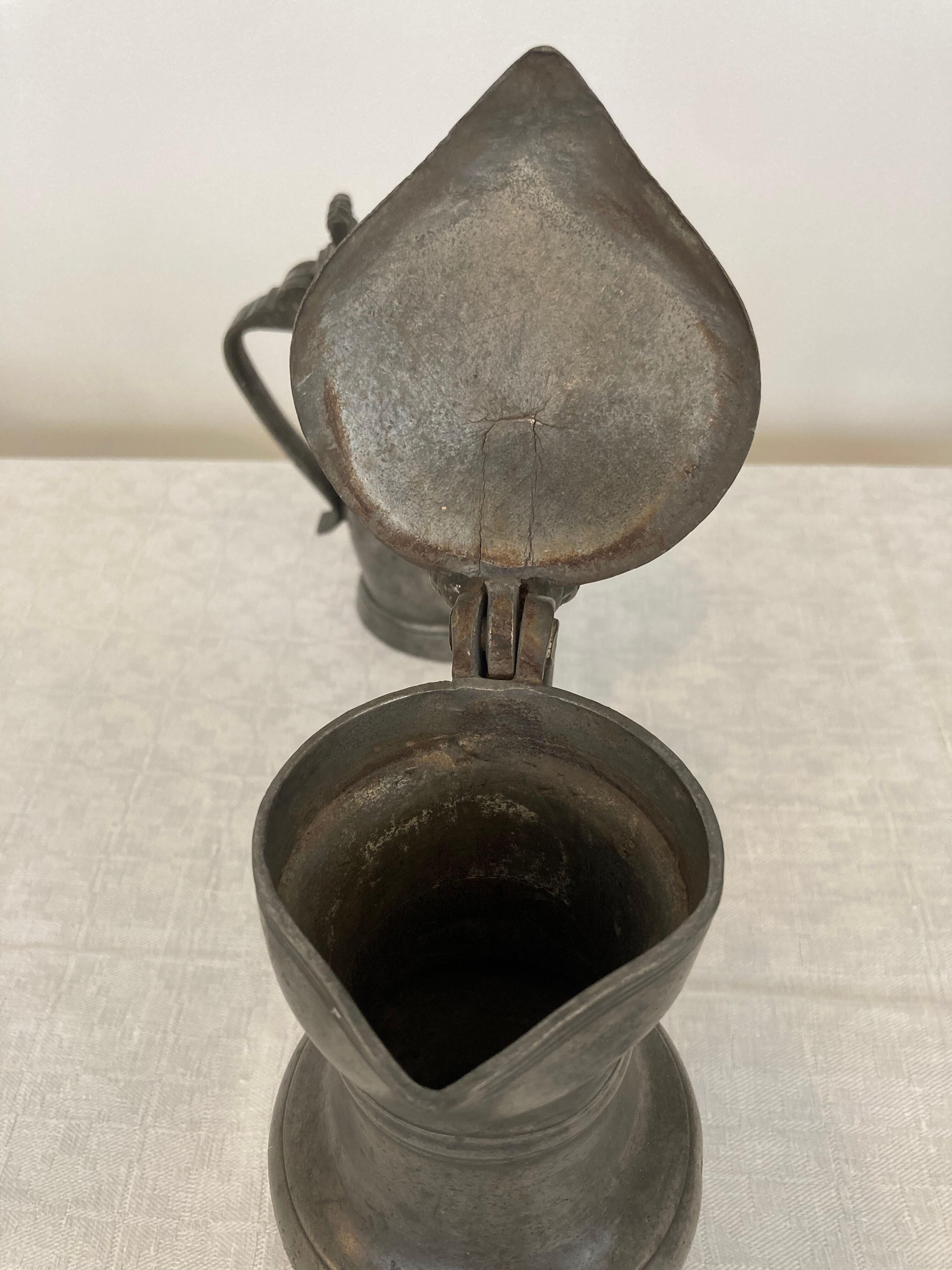 Pair of wine pitchers in pewter XVIIIth date 1753