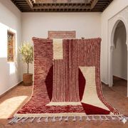 Handmade traditional Moroccan Berber rug size 2/3 m