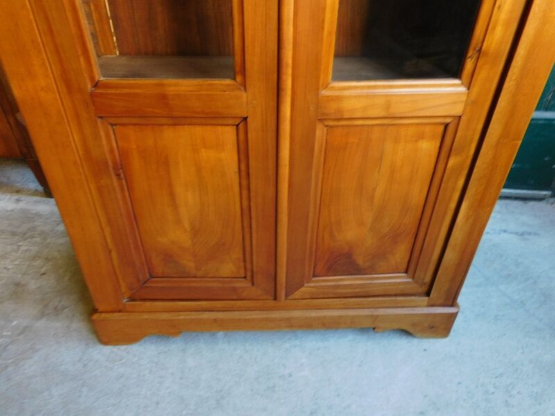 Bookcase Louis Philippe 2 doors in blond cherry tree