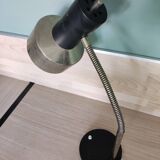 Flexible arm desk lamp
