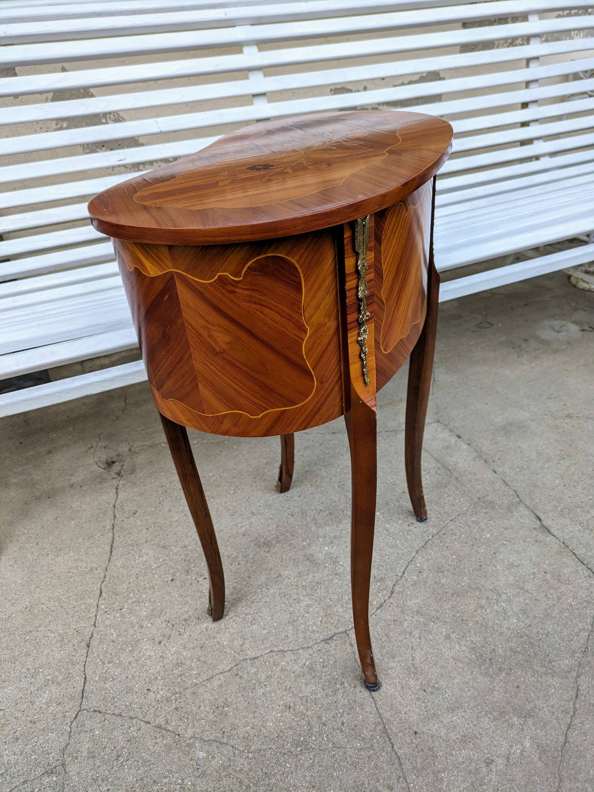Louis XV style rosewood marquetry table