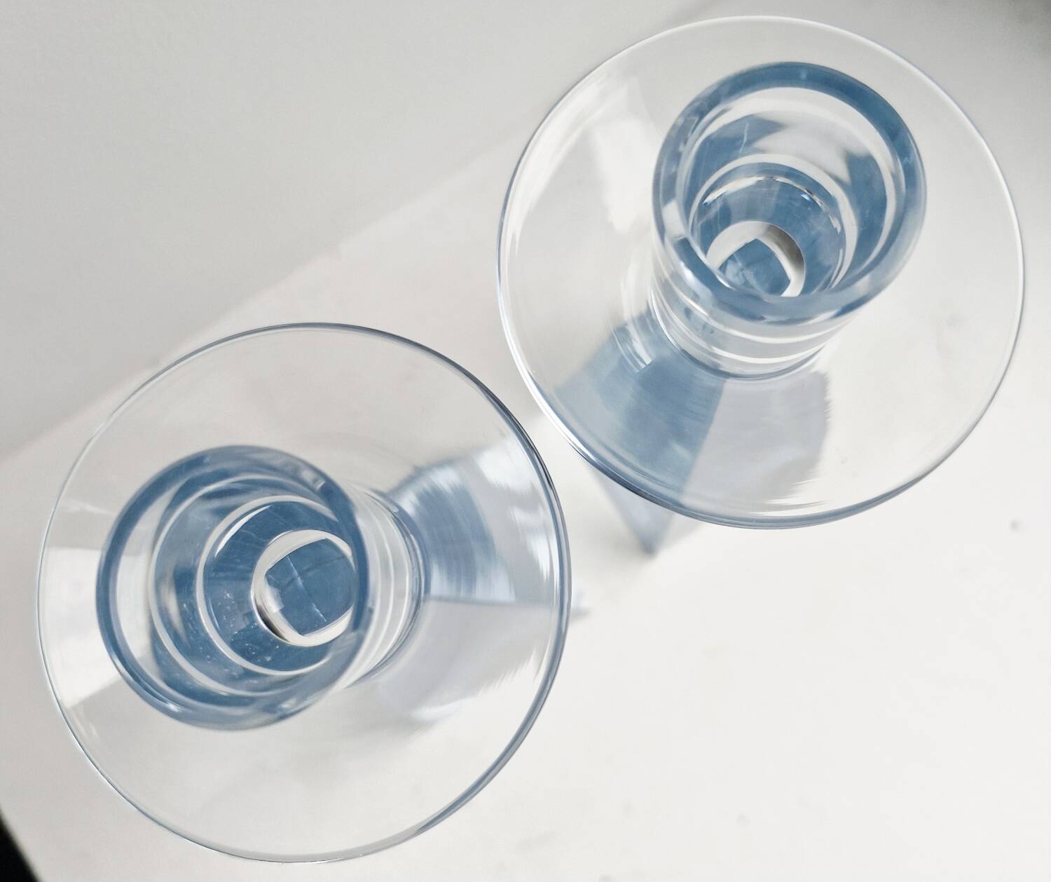 Paire de bougeoirs en cristal