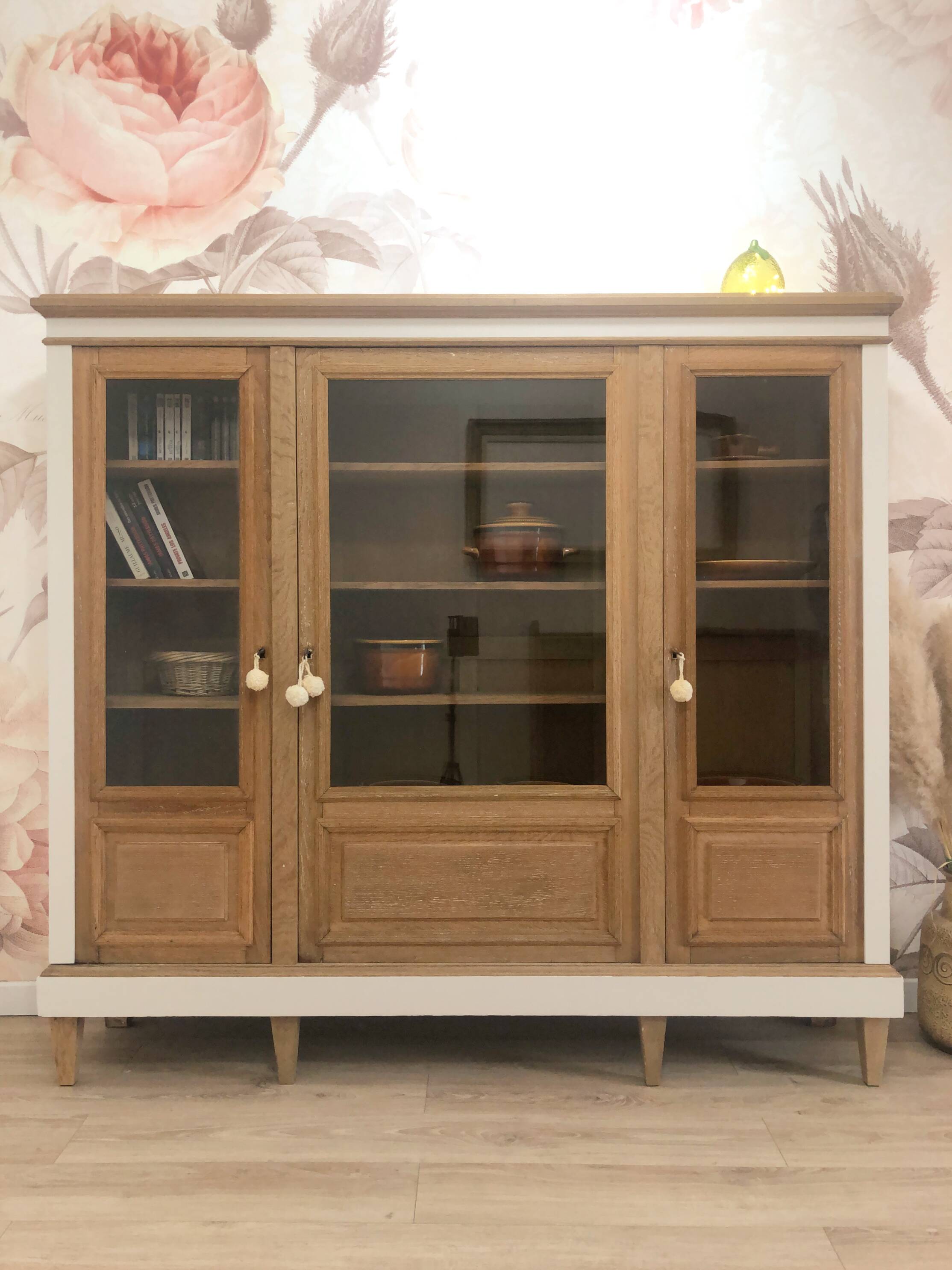 Vitrine / Bibliothèque vintage en chêne massif