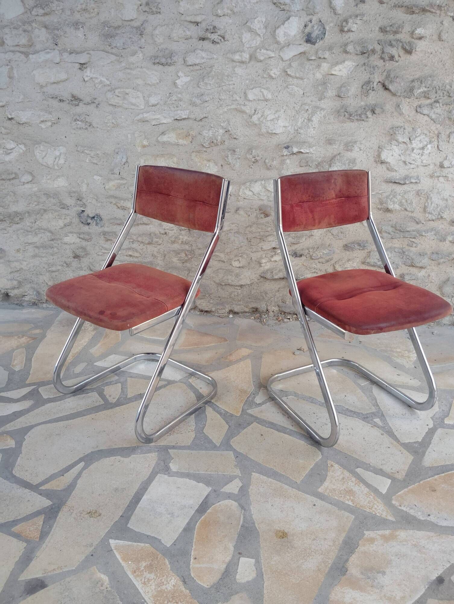 Set of 2 vintage tubular chairs by Roche Bobois.