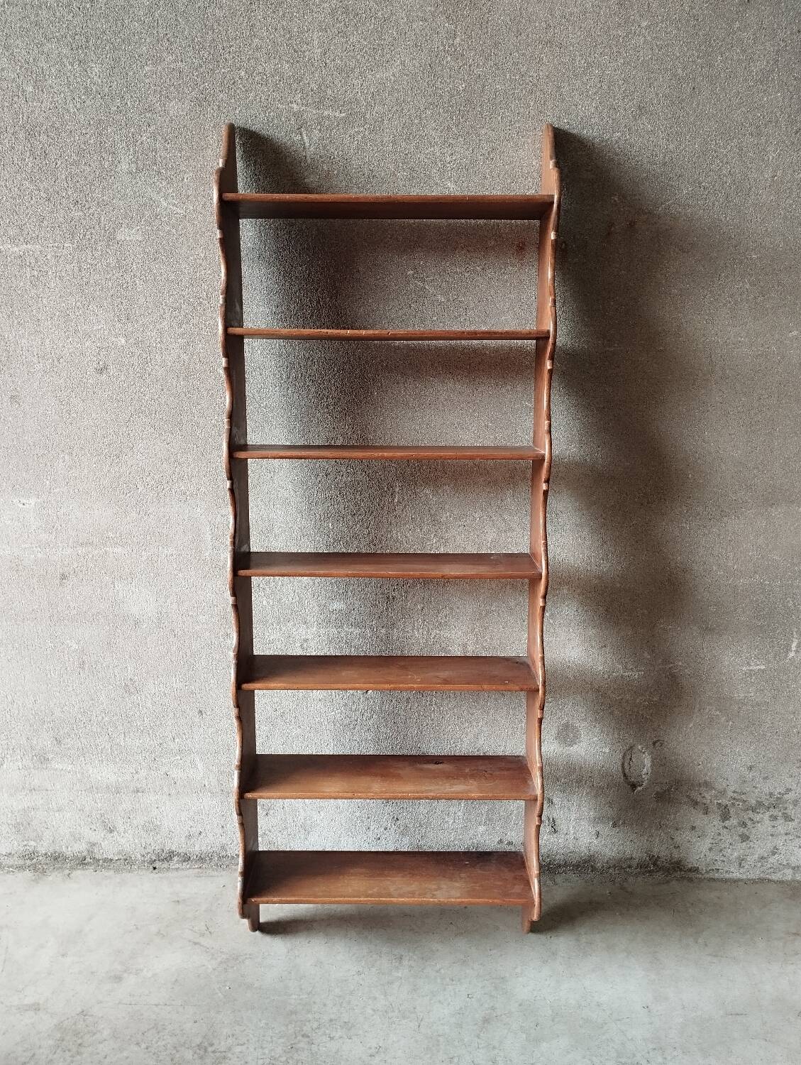 Wall bookcase