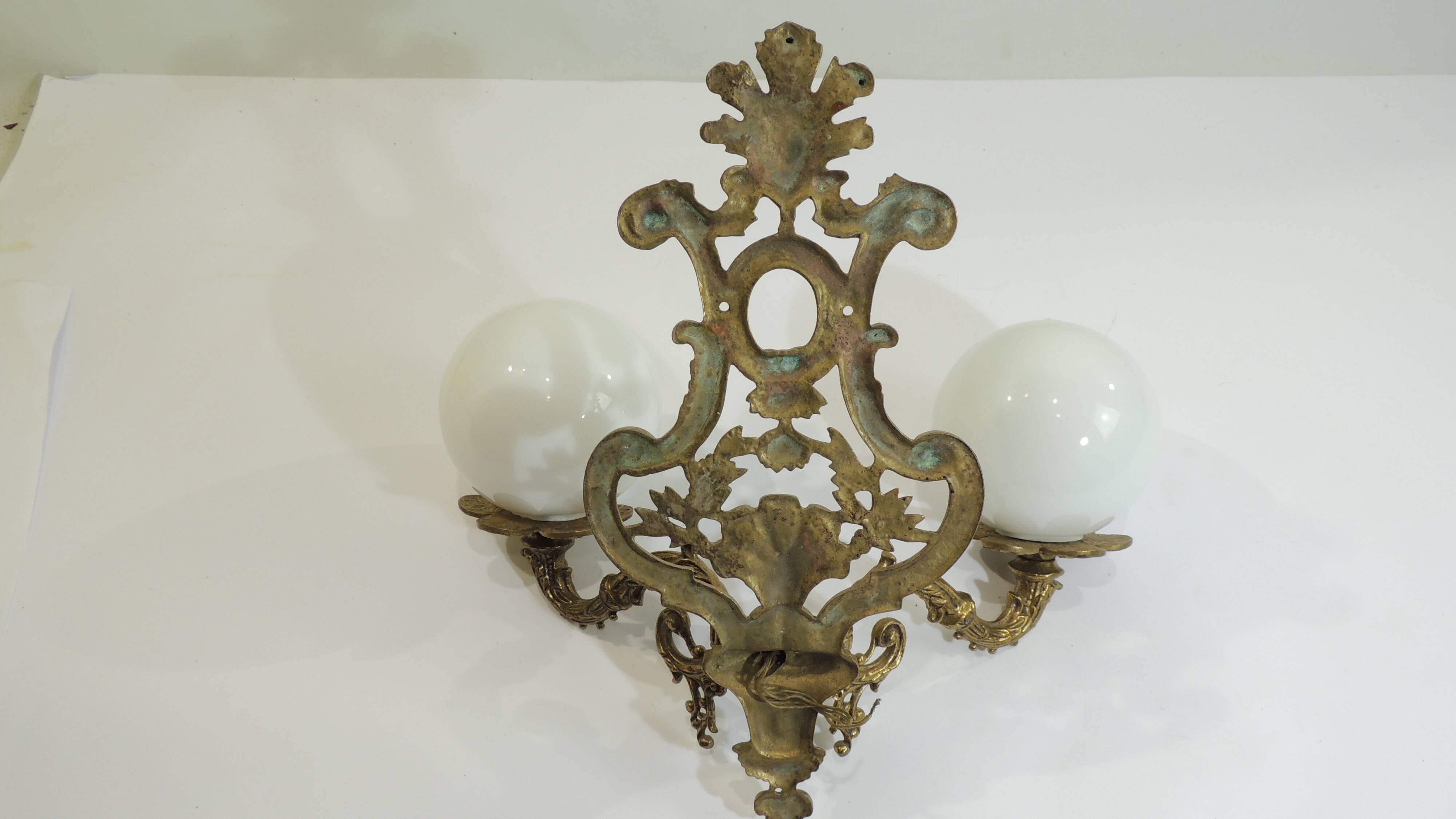 Antique gilt bronze wall light with two globes – Rococo style,