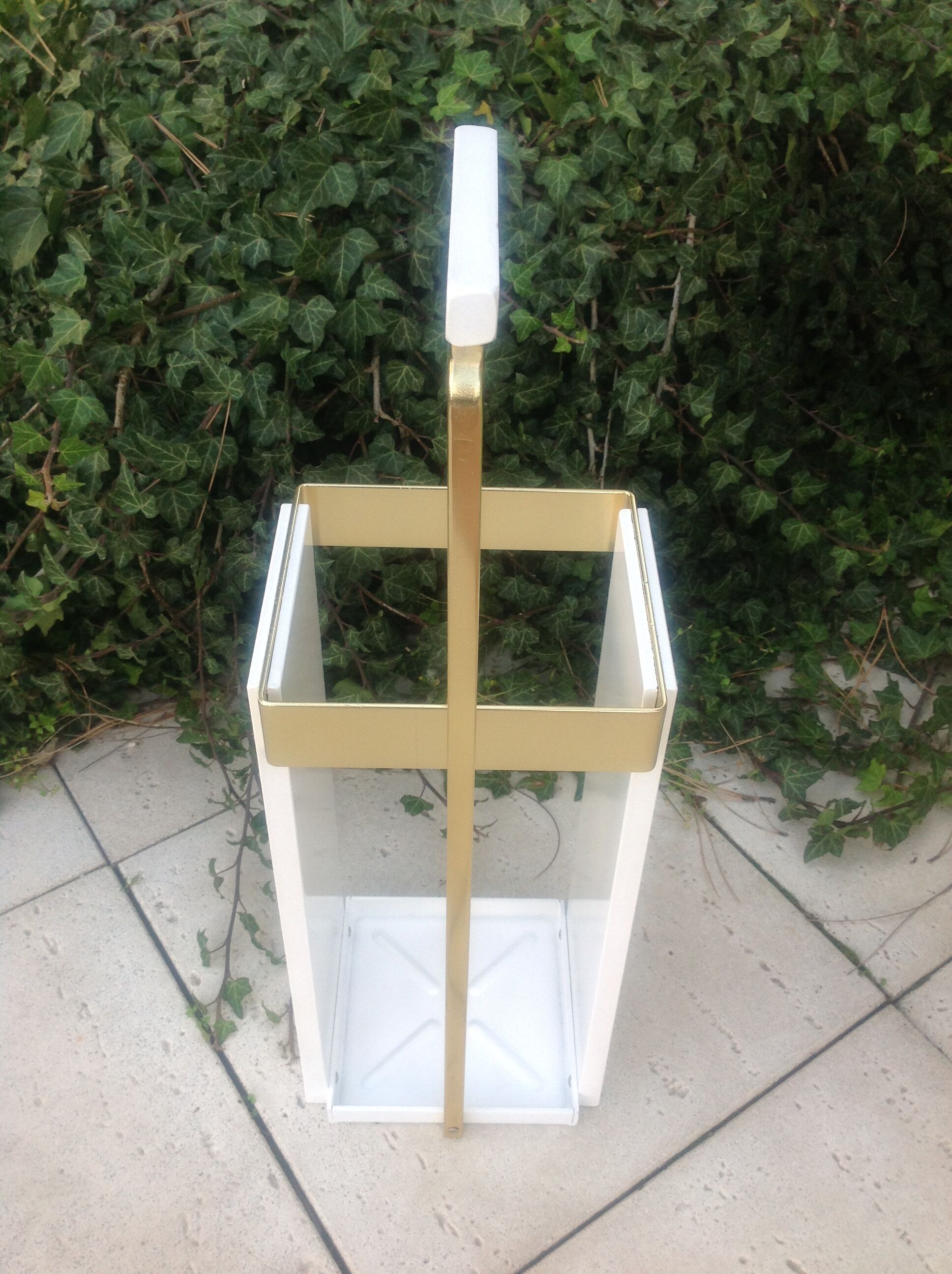 White lacquered wood and brass umbrella stand / vintage 60s-70s