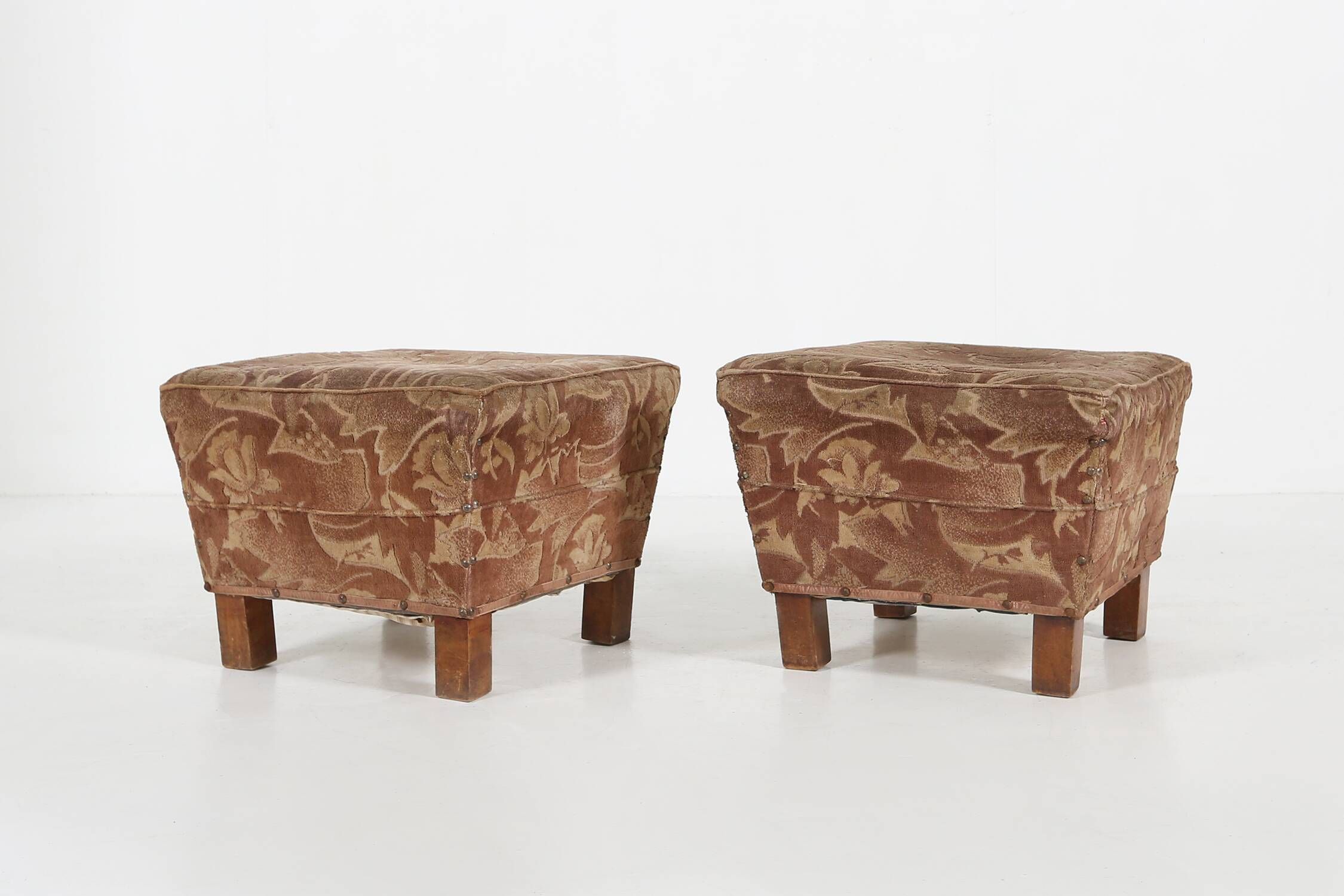 Set of 2 Art Deco poufs with original upholstery, France 1930
