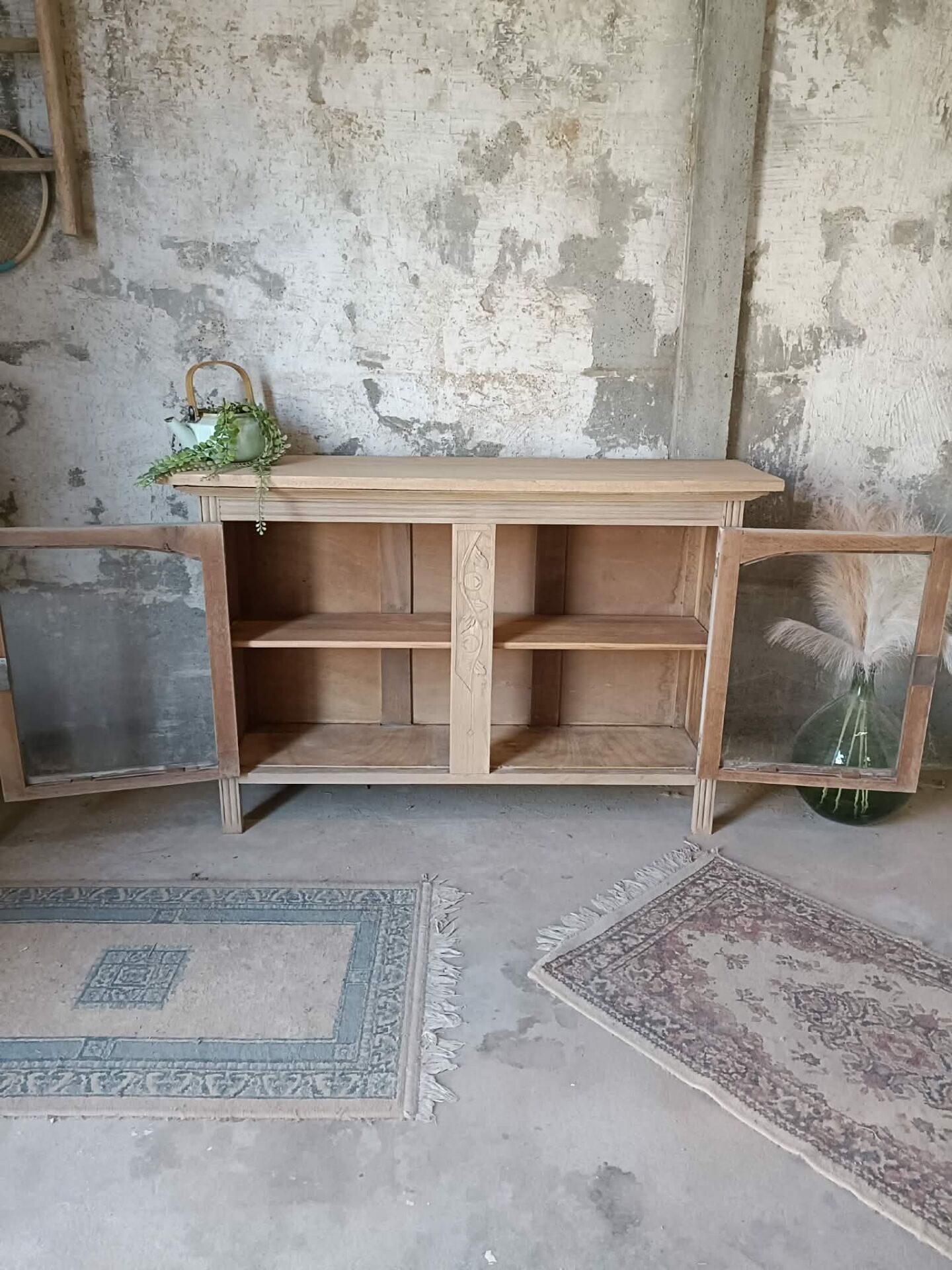 Buffet vitrine 