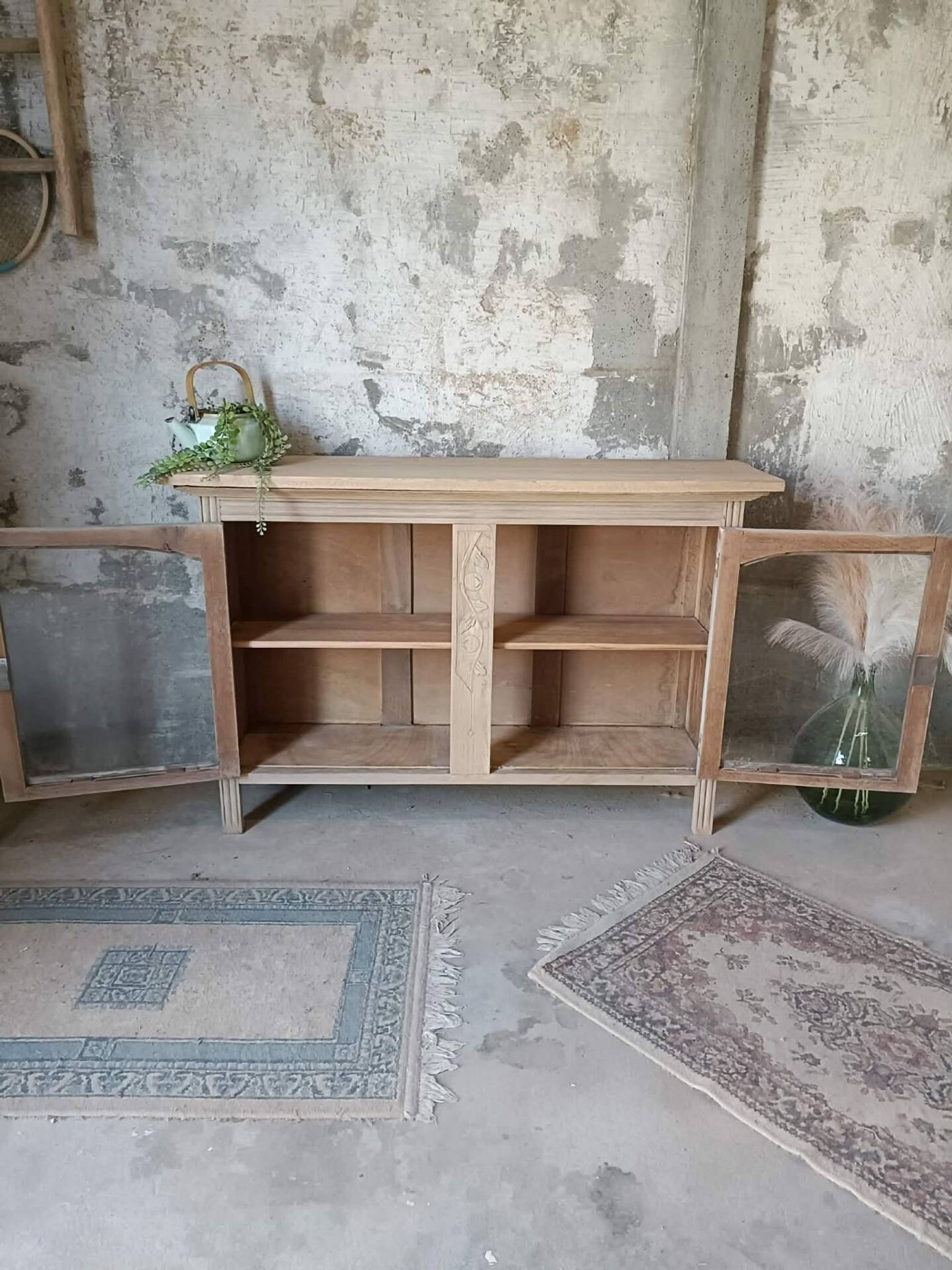 Buffet vitrine 