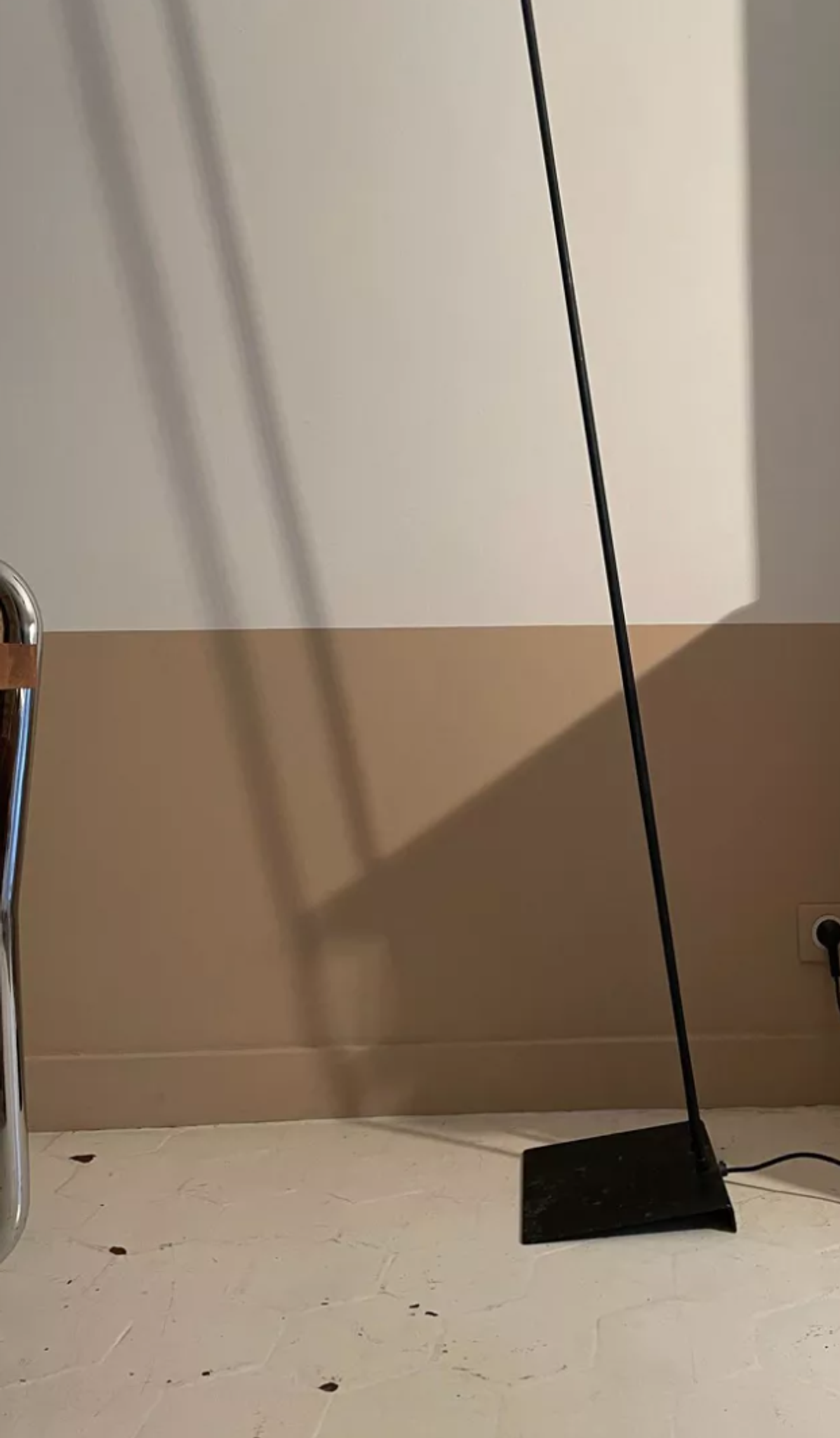 Adjustable modernist floor lamp black lacquered metal Italian 80s