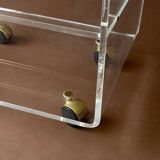 Table basse, meuble d’appoint sur roulette en Plexiglas  1970