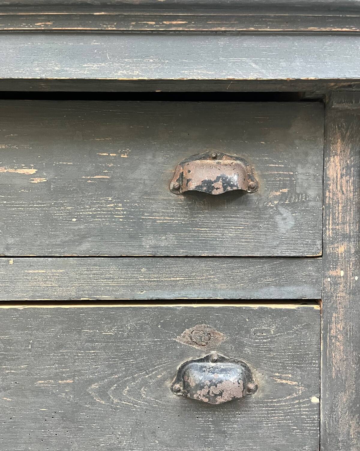 Large patinated trade furniture (renovated)