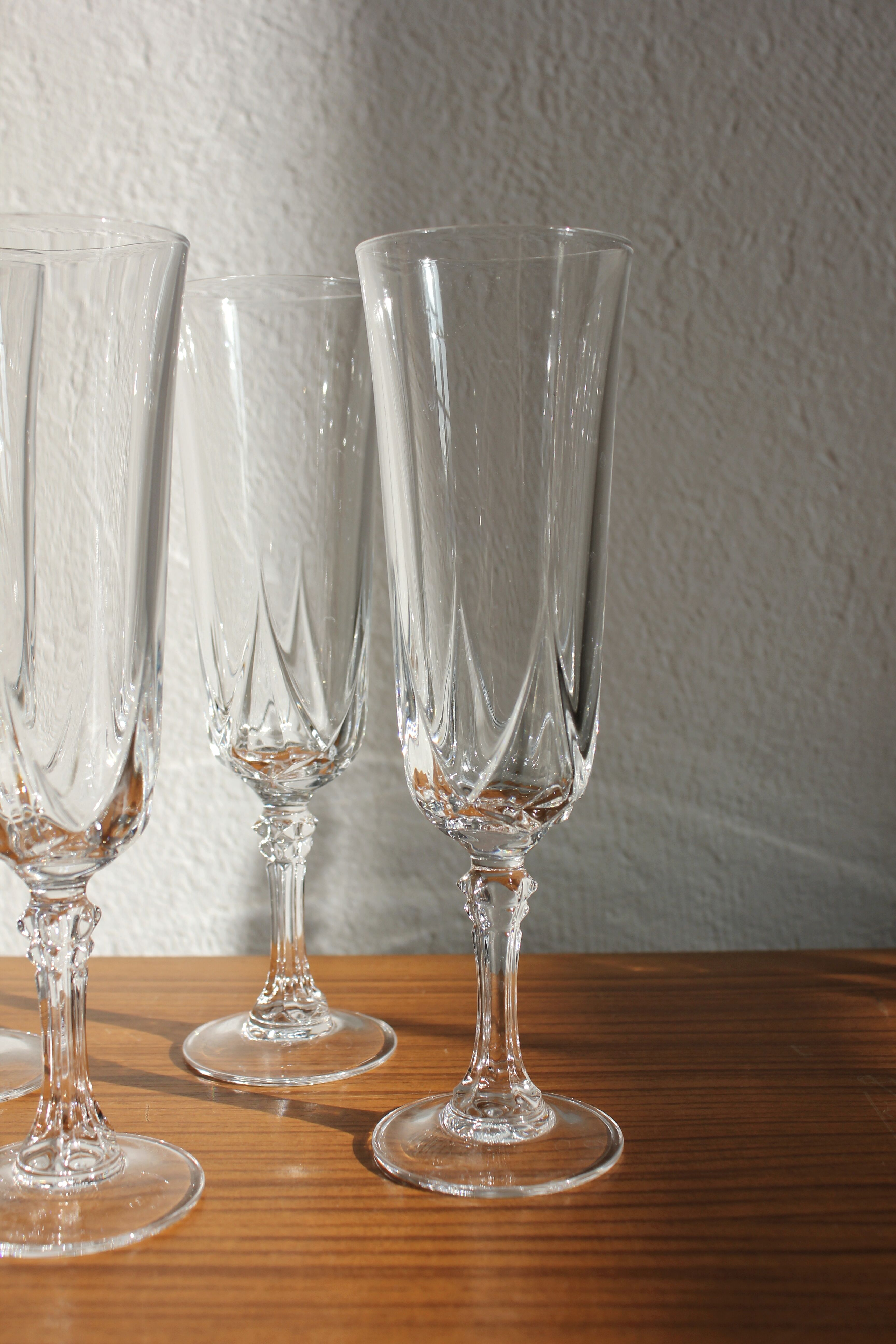 4 vintage champagne flutes in Arques crystal model "Auteuil"