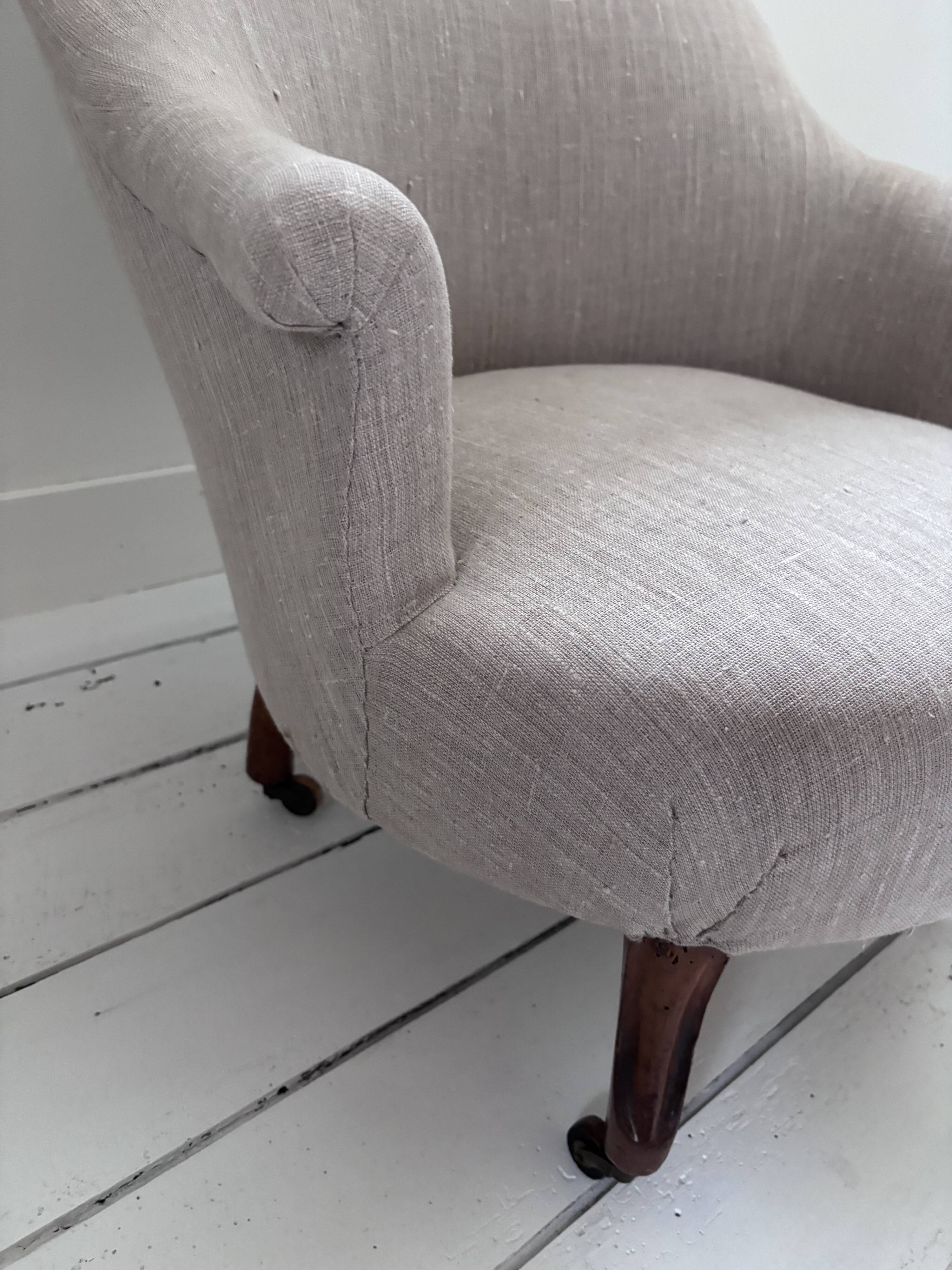 Children's toad chair