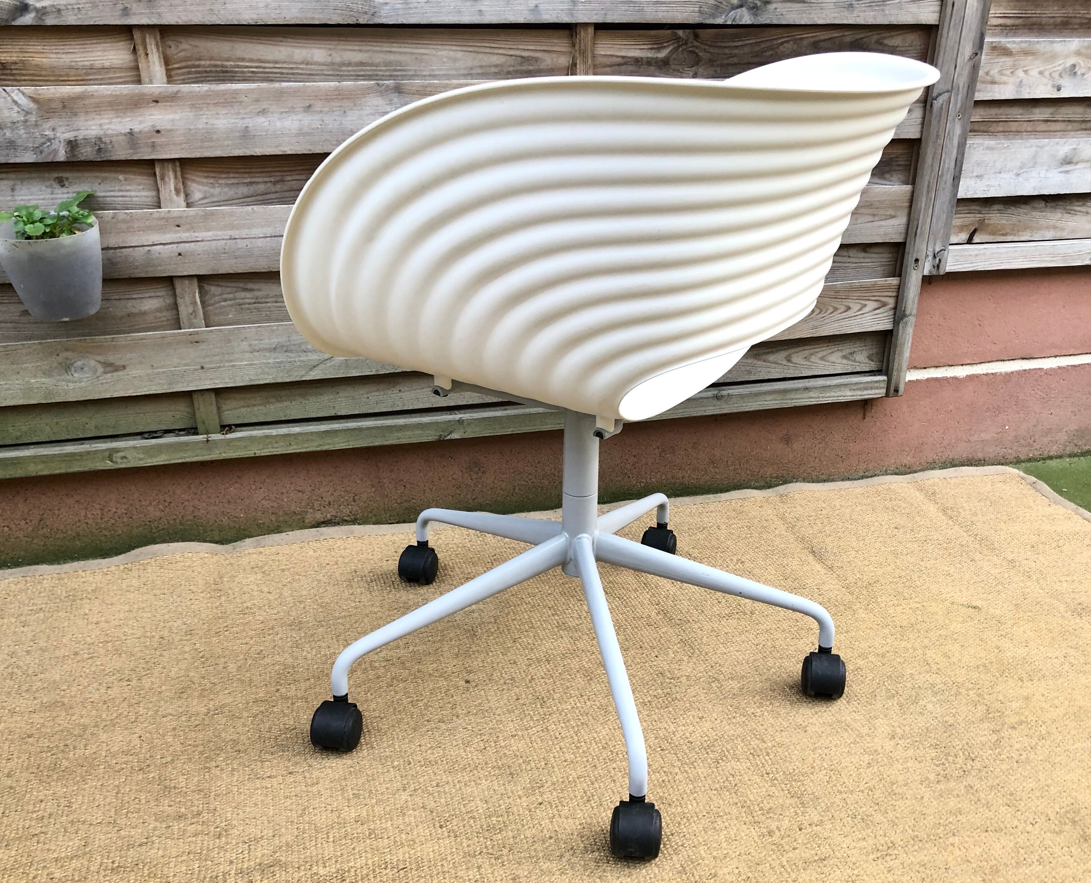 Tom Vac wheelchair design Ron Arad vintage Vitra 90 white