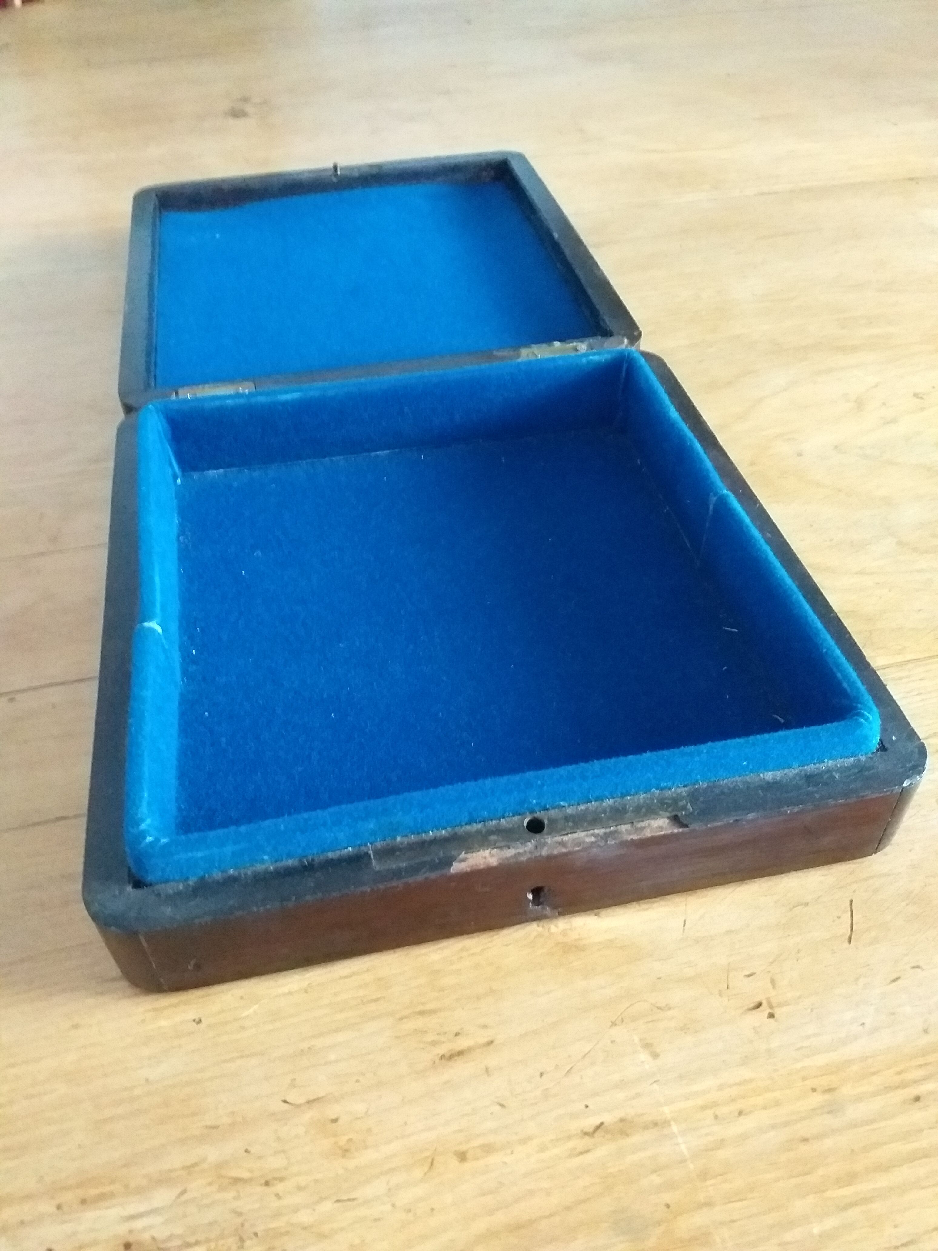 Coffret ancien