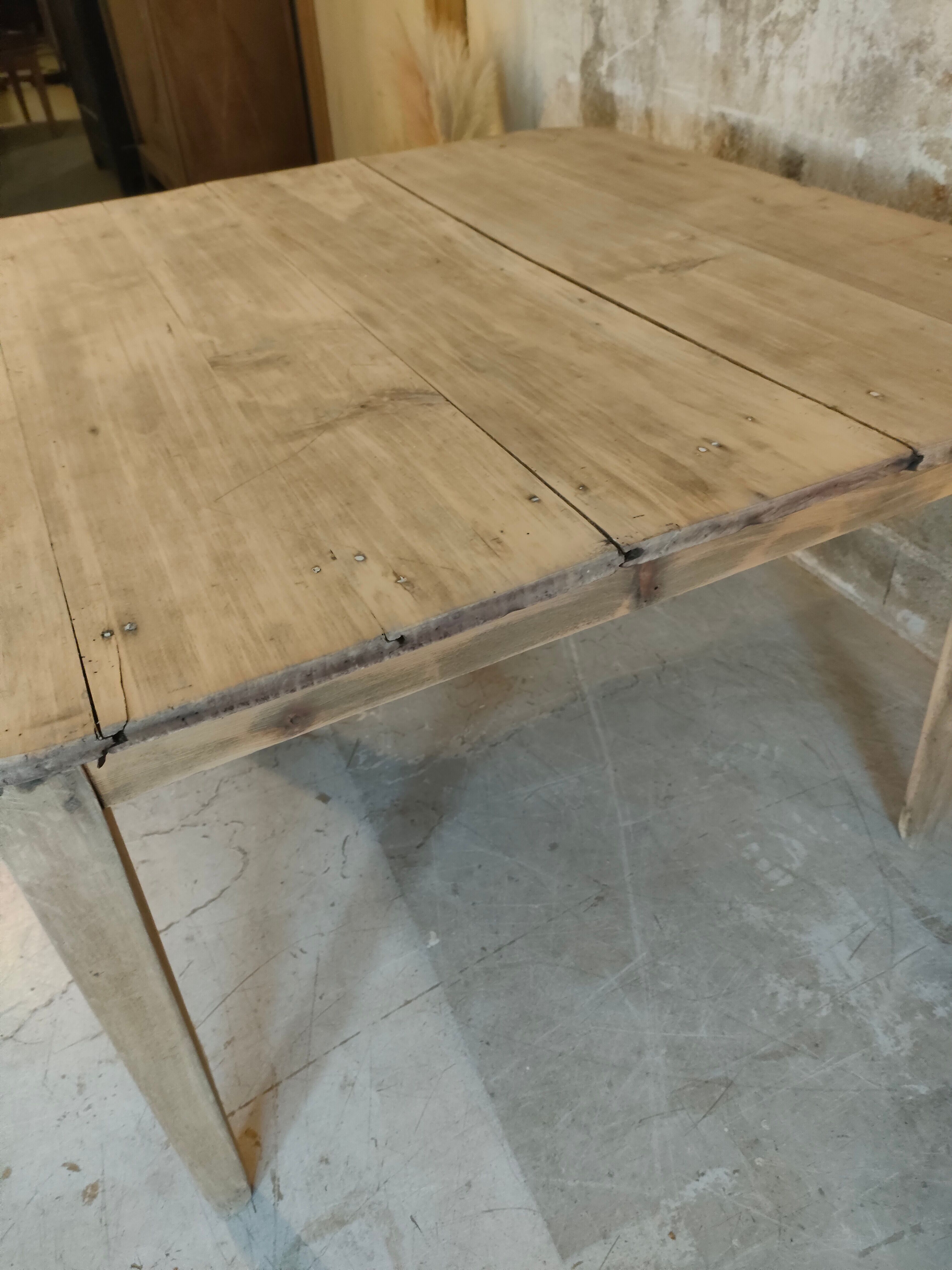 Farmhouse table