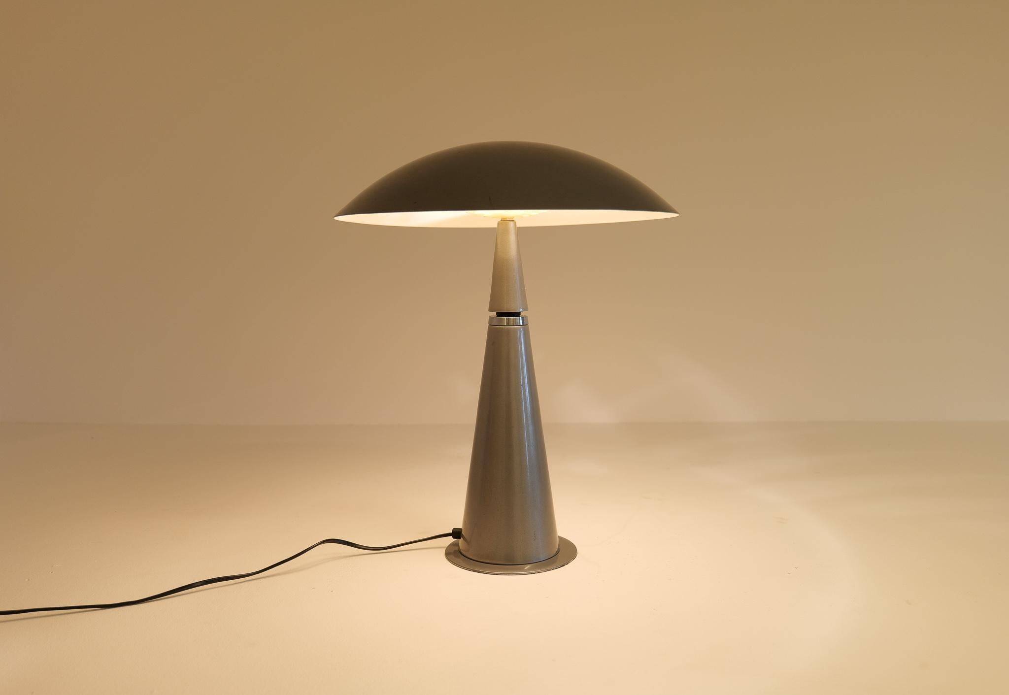 Lampe de table époque spatiale Aluminor France années 1990