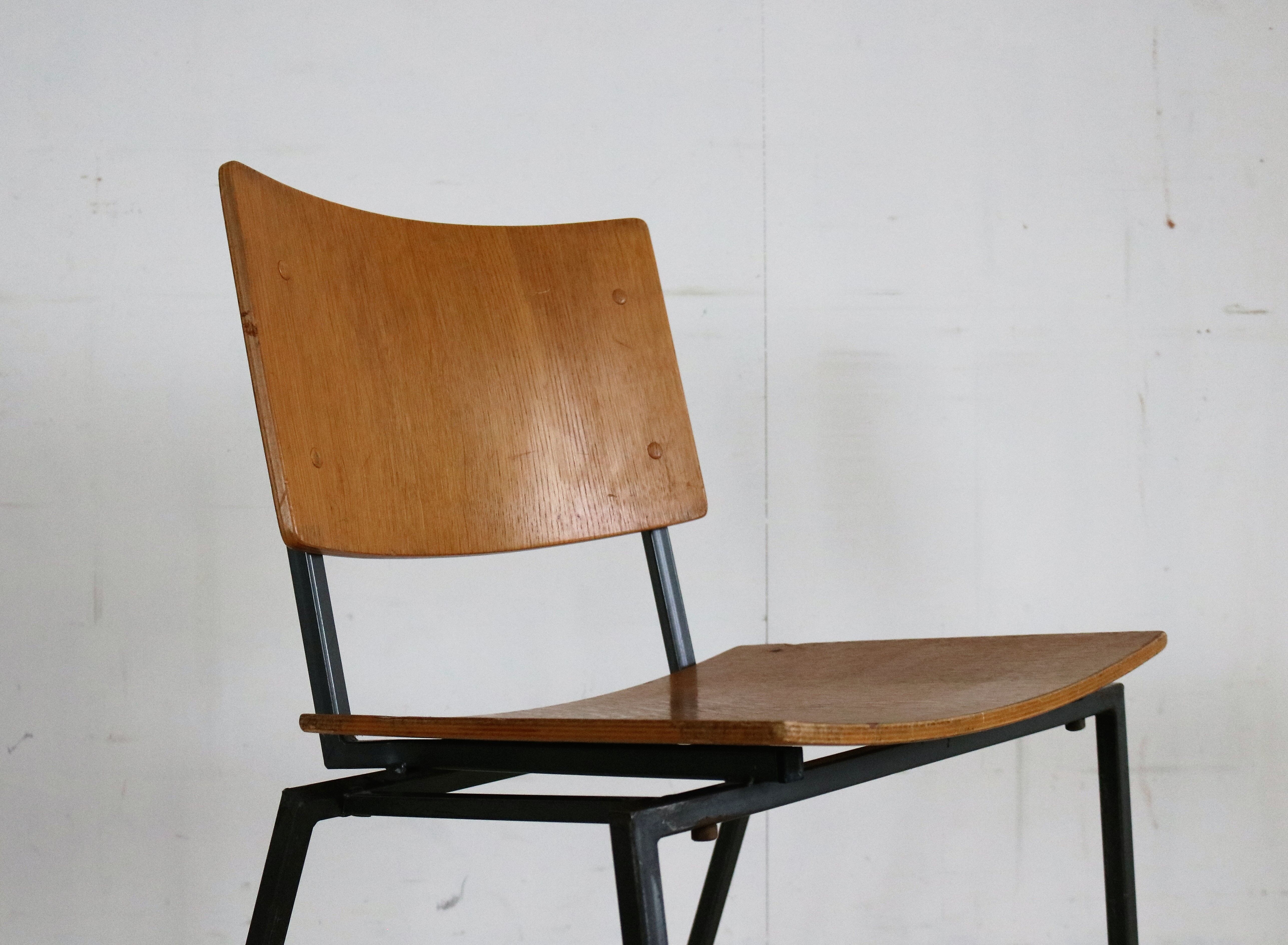 Set of 10 industrial chairs