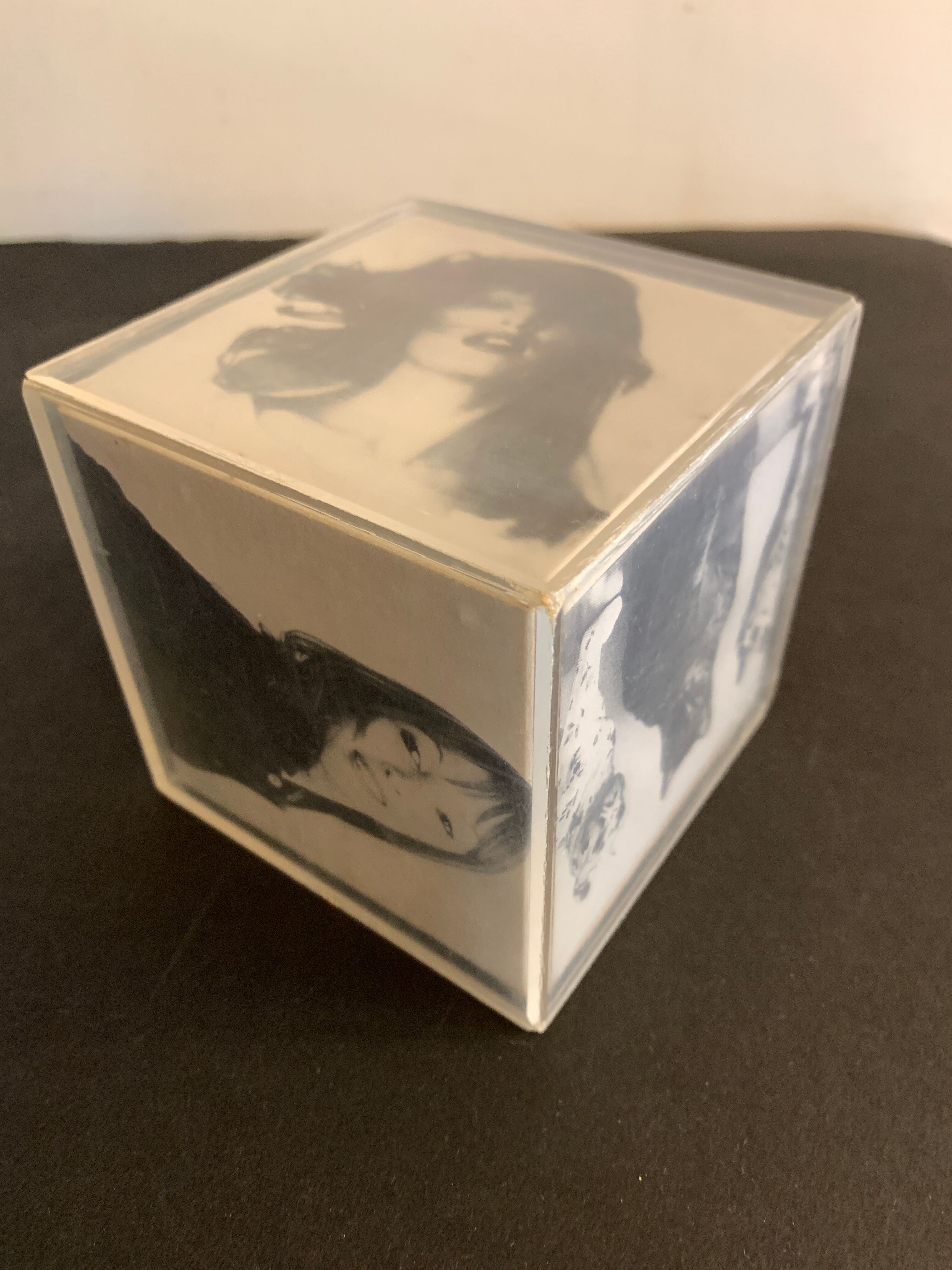 Photo frame or cube in plexiglass Michèle Gignoux for Bac Design, 1970