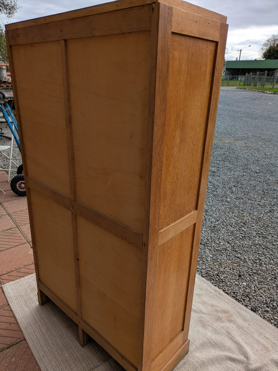 Curtain-top filing cabinet