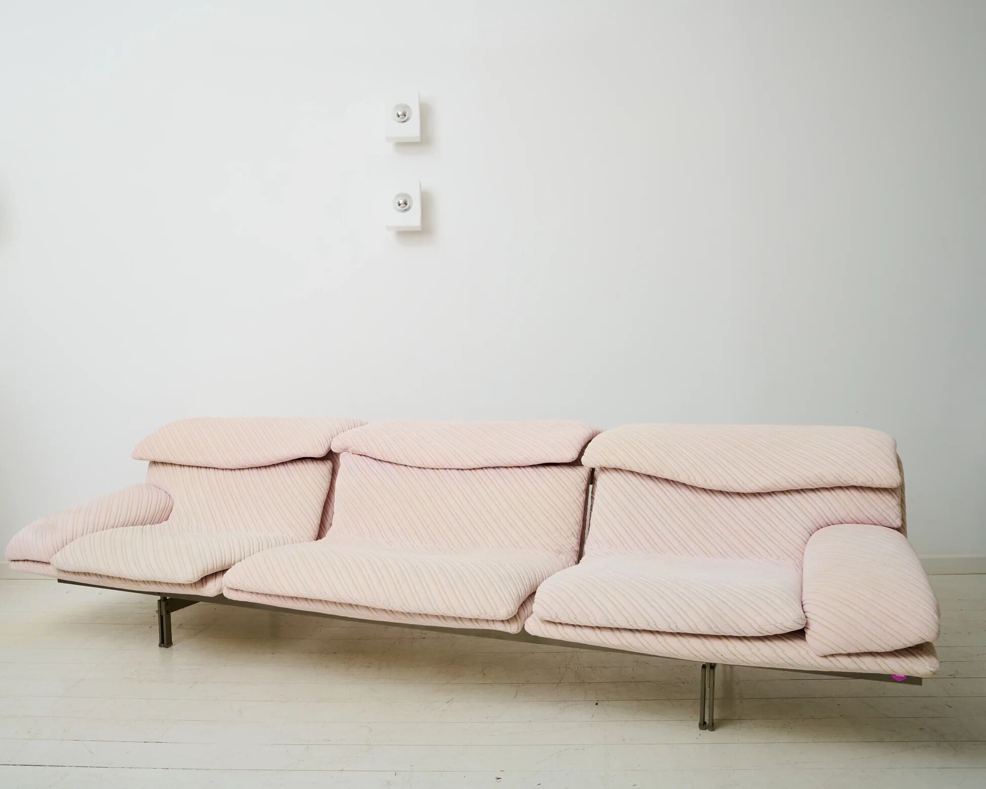 "Wave" sofa, Giovanni Offredi, Saporiti, 1970s