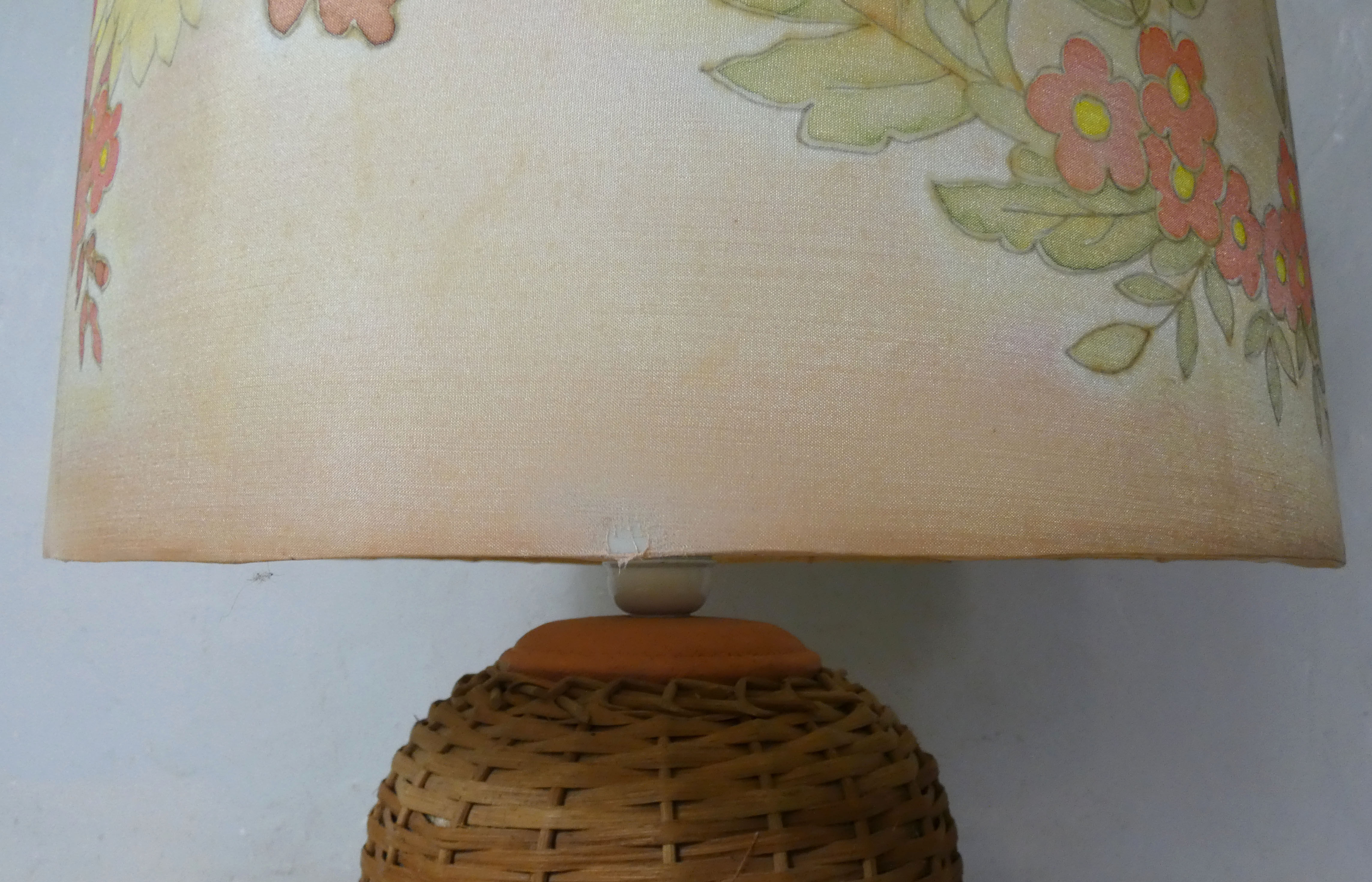 Rattan lamp and silk paint