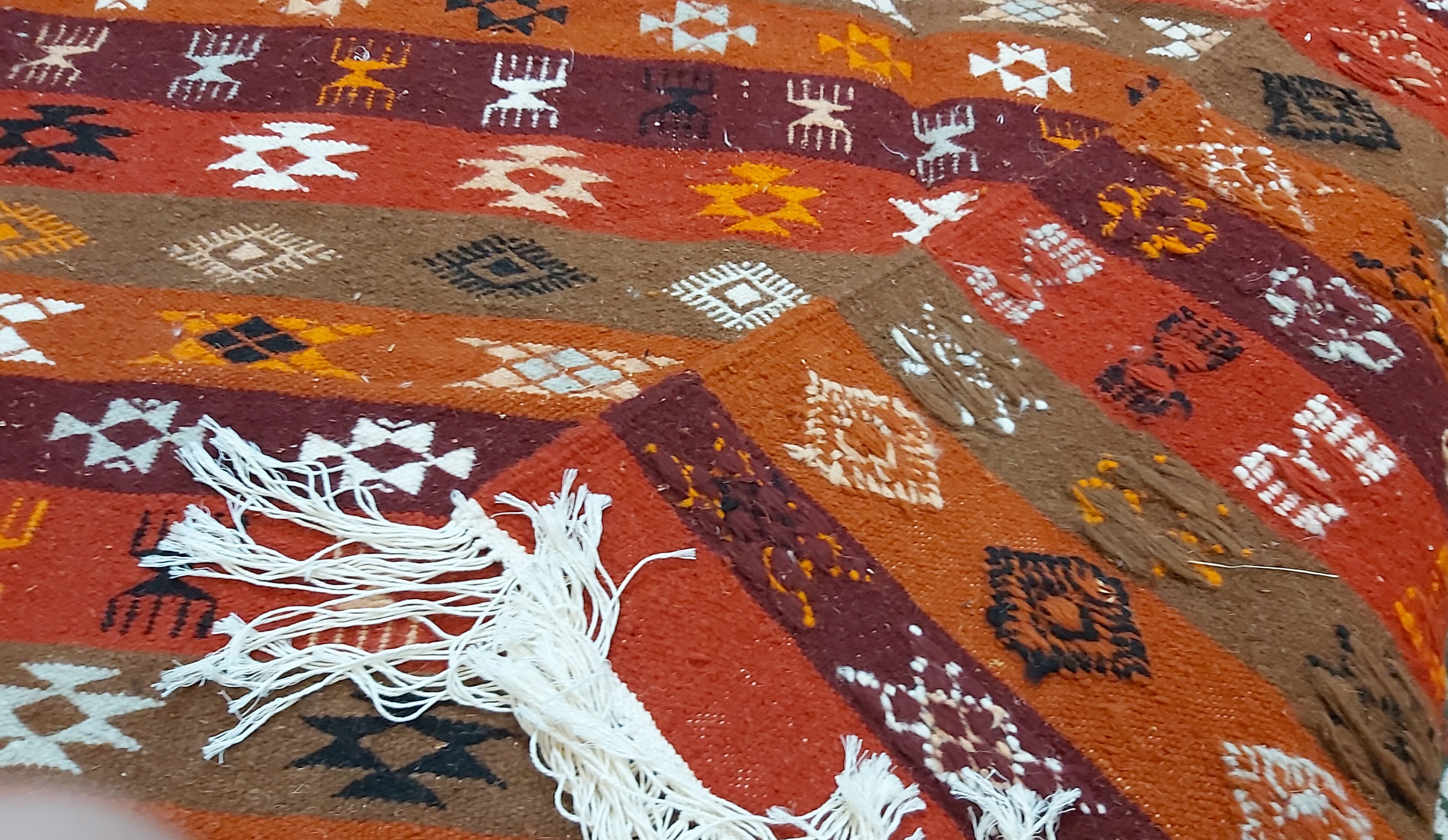 Traditional handmade Berber carpet 127x185cm