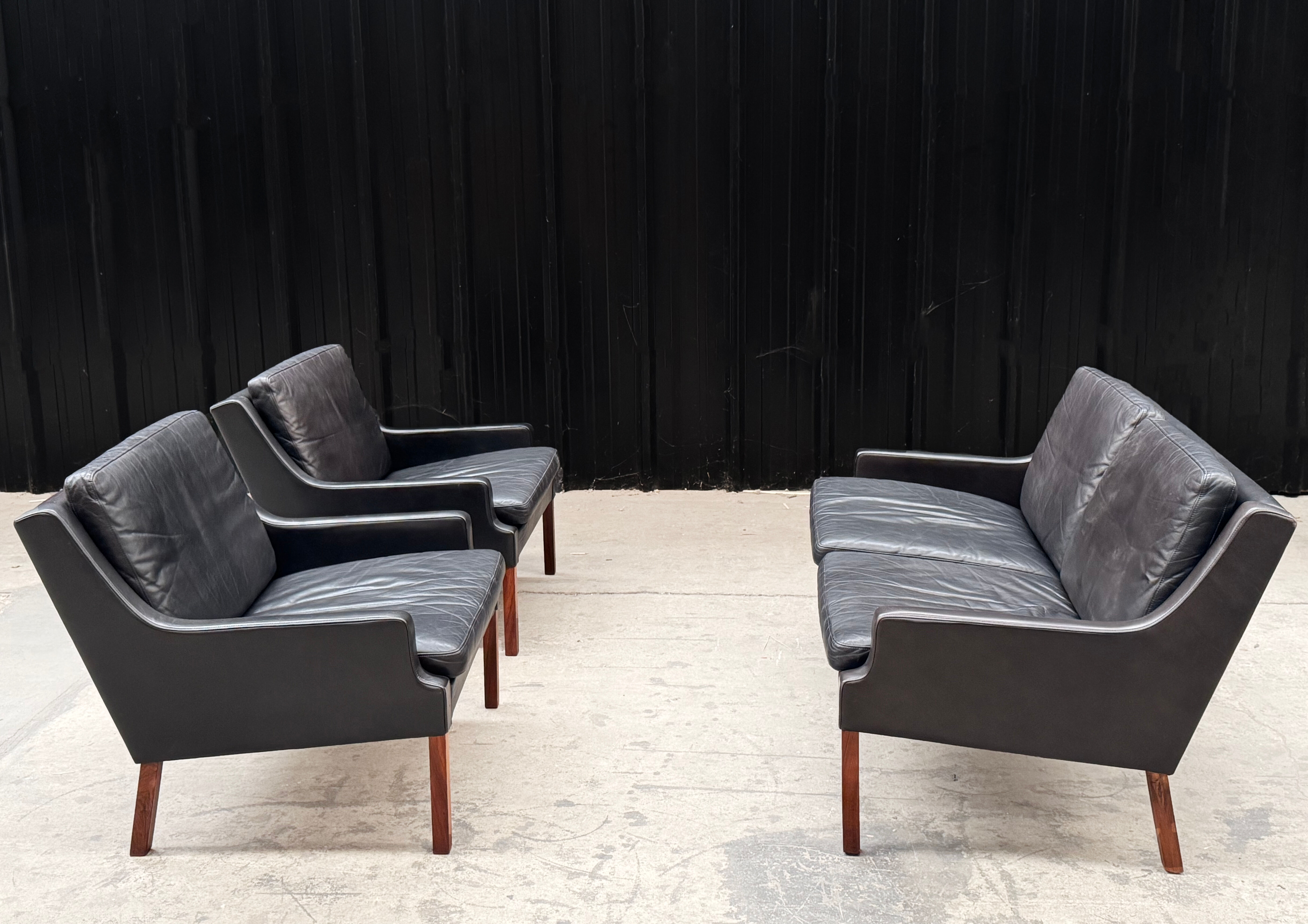 Canapé et 2 fauteuils scandinaves en cuir