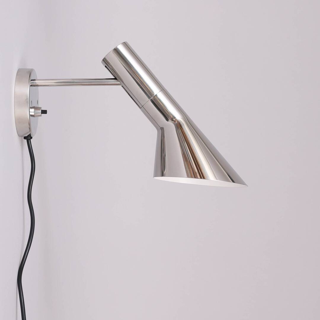 Applique AJ en chrome neuve avec emballage - Arne Jacobsen