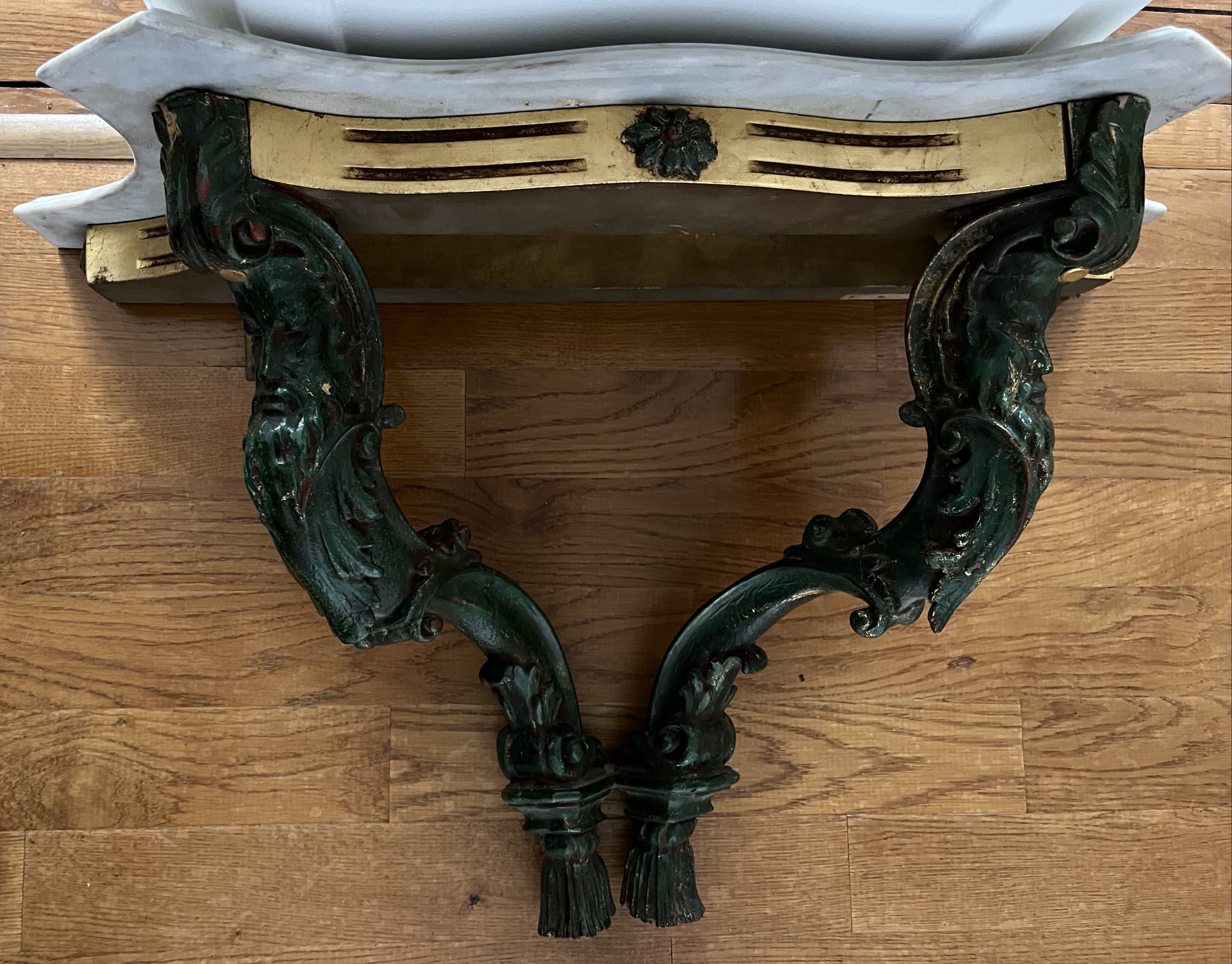 Console en bois sculpté et marbre gris