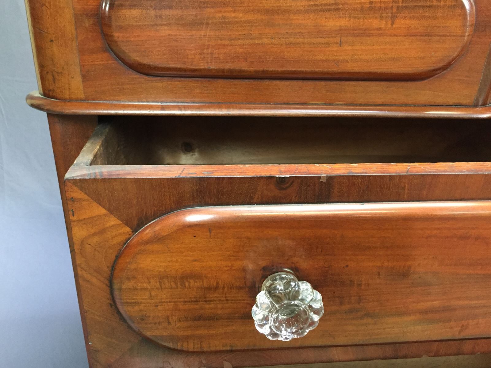 Victorian nineteenth Dresser mahogany