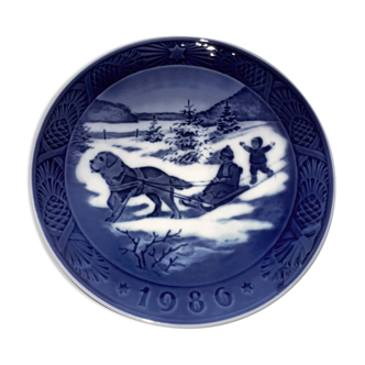 Royal Copenhagen porcelain Christmas plate 1986