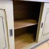Store furniture