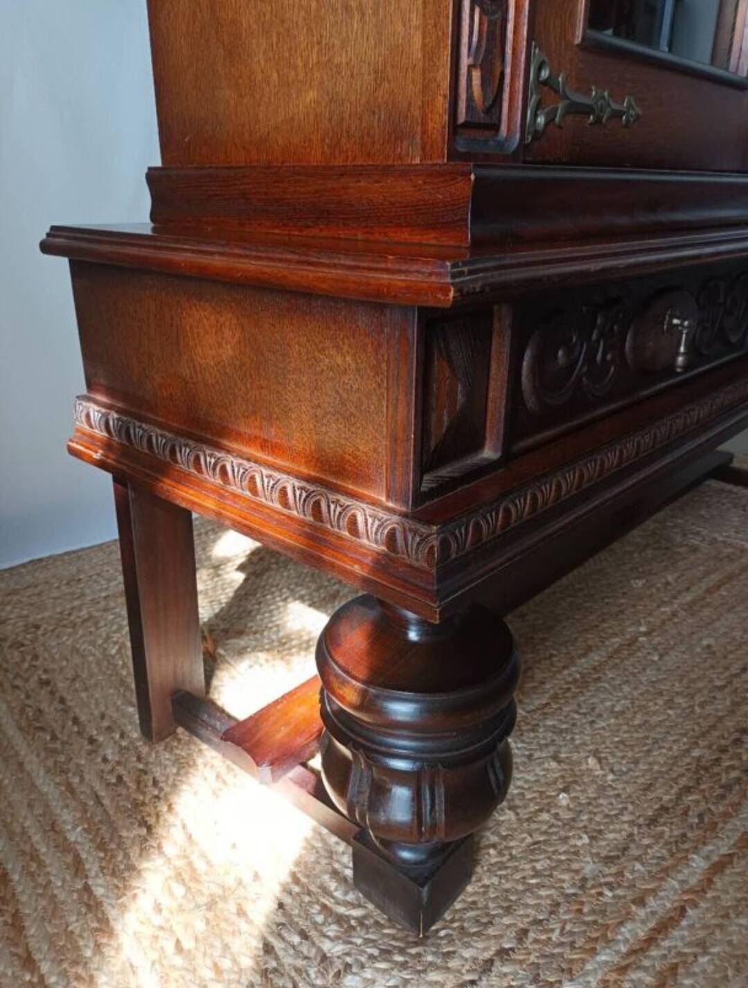 Oak display cabinet from the 20th century.